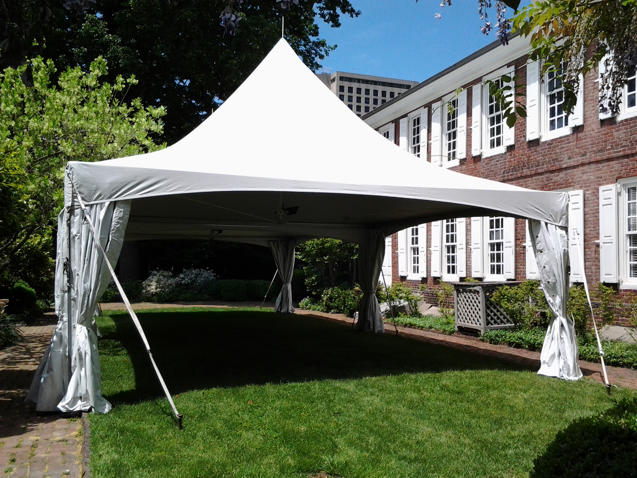 20x20 white frame tent