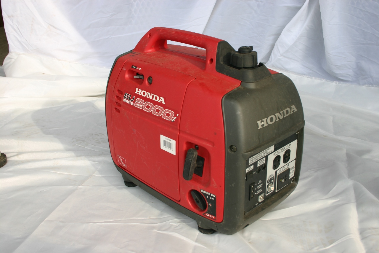 2,000 watt silent Honda generator