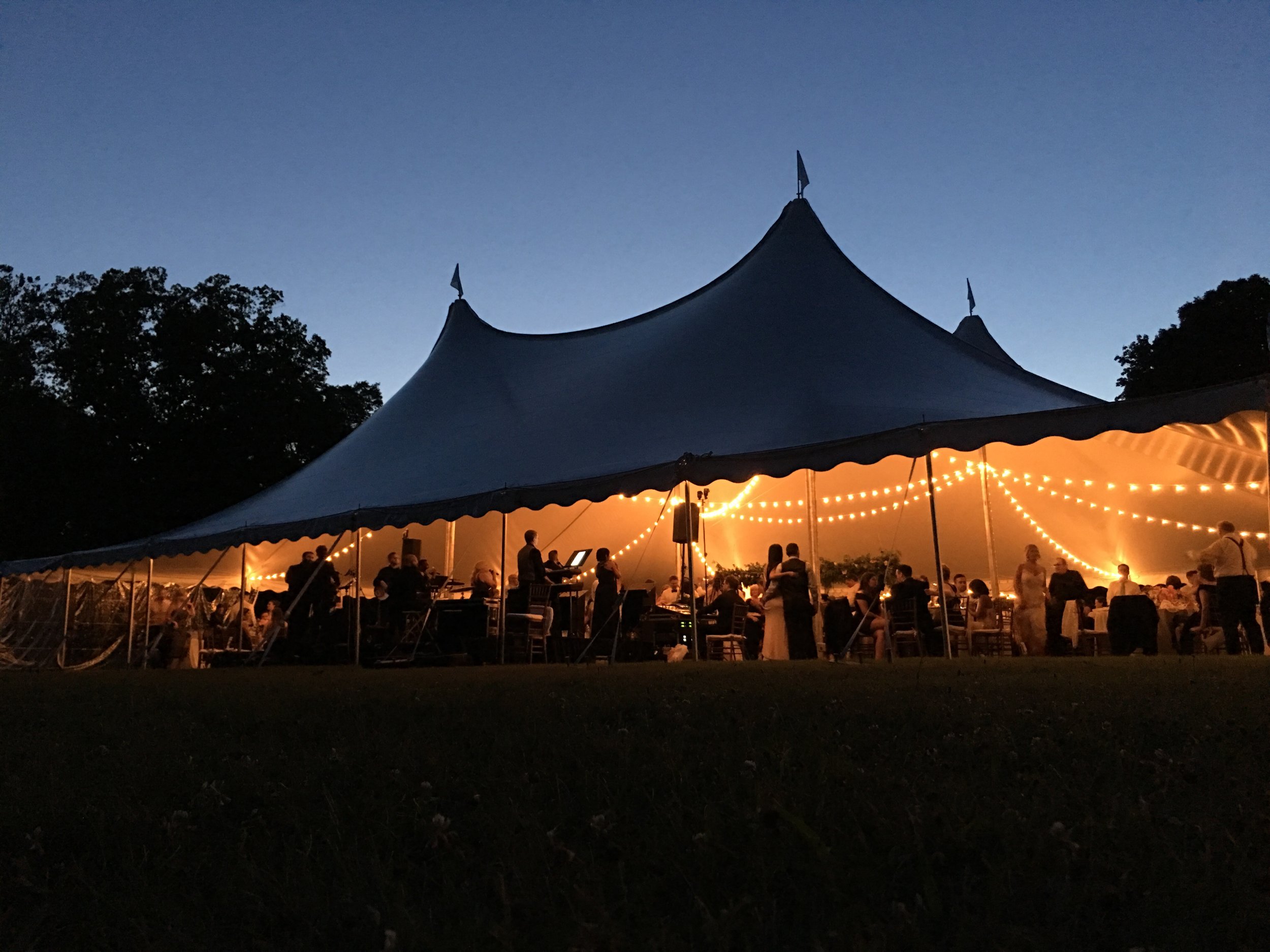 Tent and light rentals in Willow Grove