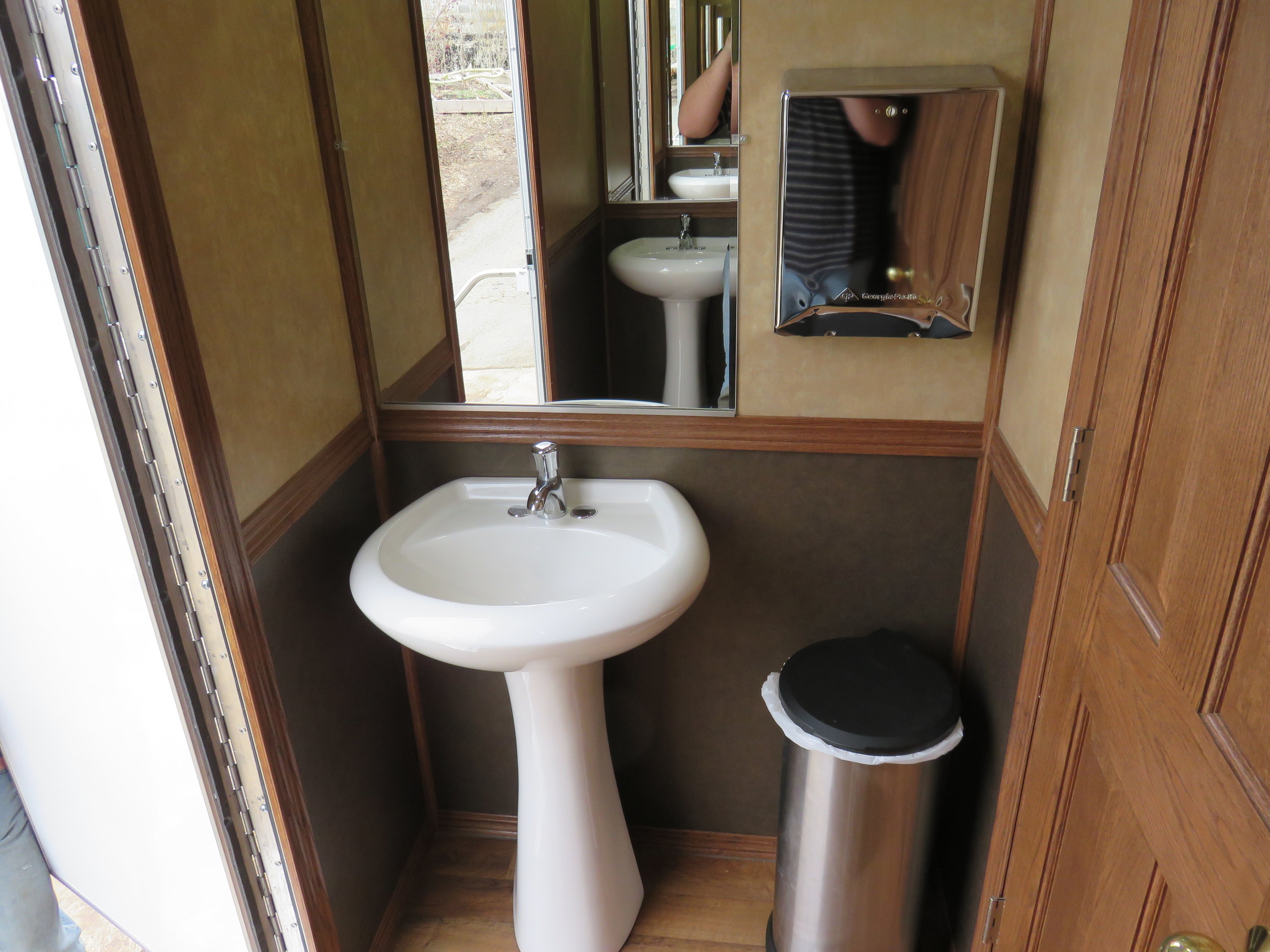 4 person restroom trailer