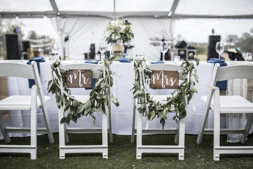 3 Benefits of Going Through a Tent Rental Company