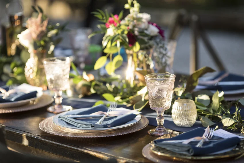 5 Creative Runner Ideas For Your Wedding Tables