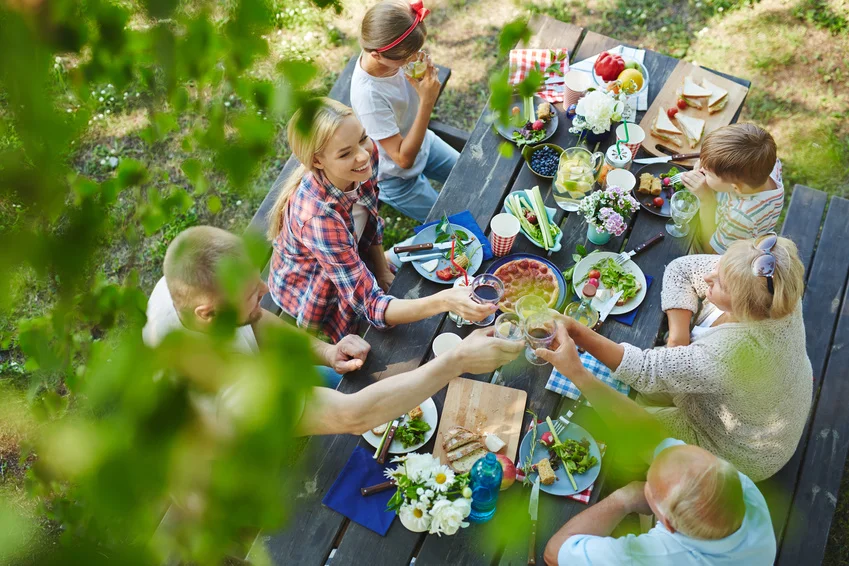 Taking The Party Outside: 5 Different Possibilities For Your Next Outdoor Office Party