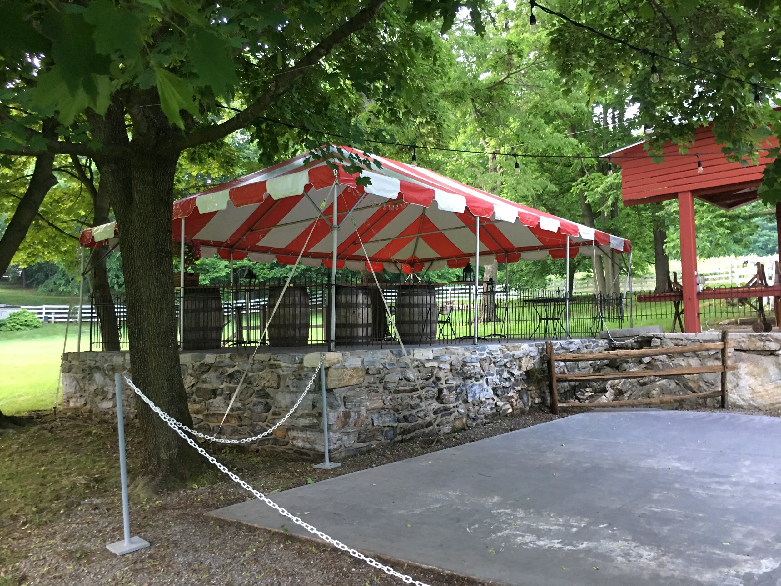 Summer tent installation service