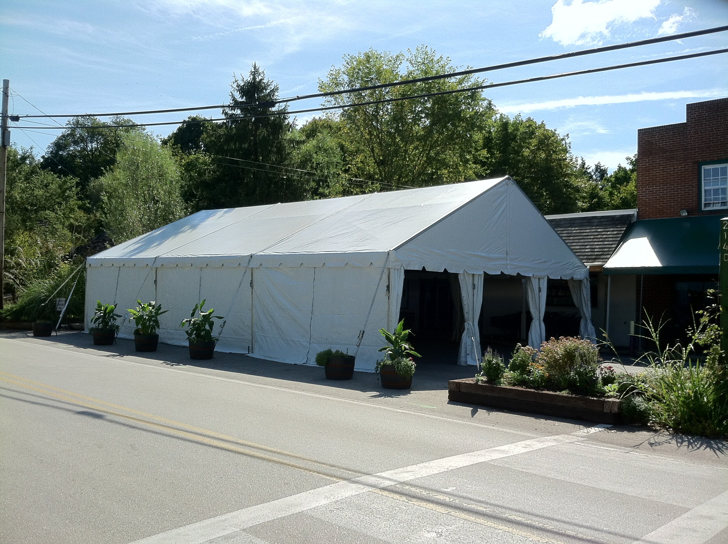Temporary store tent