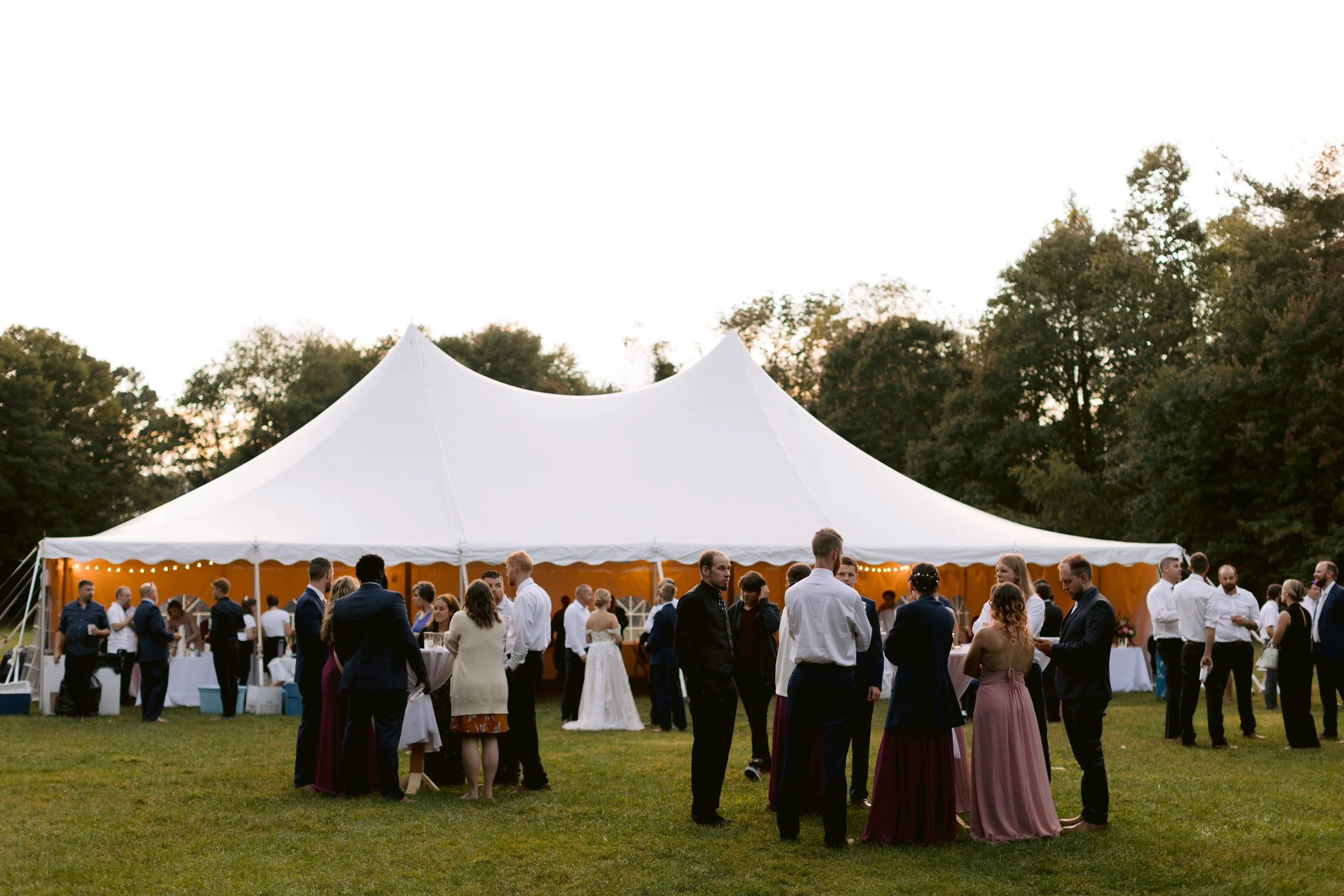 4 Types Of Wedding Tents and How To Choose The Right One For Your Event