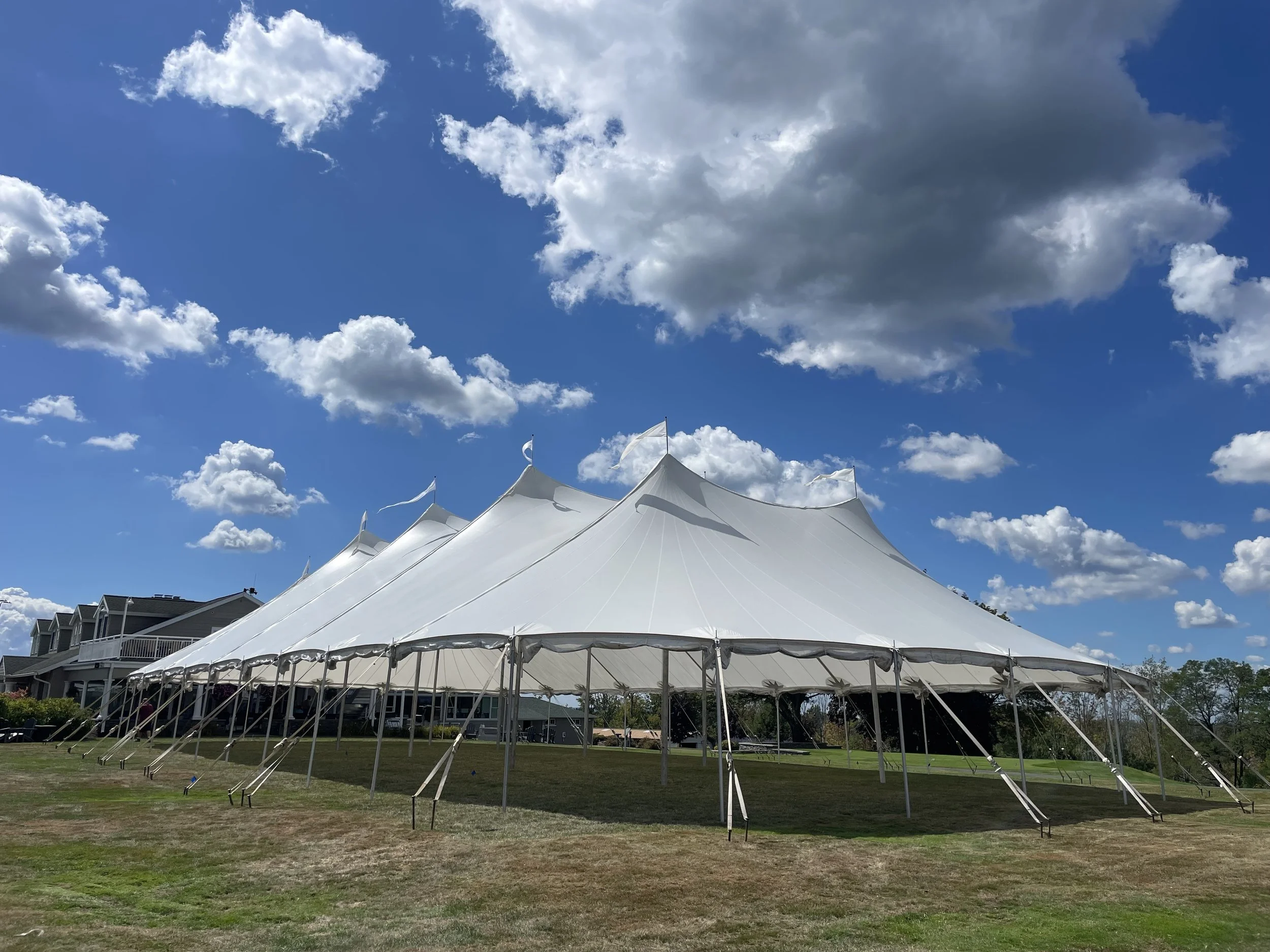 Pros and Cons of an Outdoor Tent Event