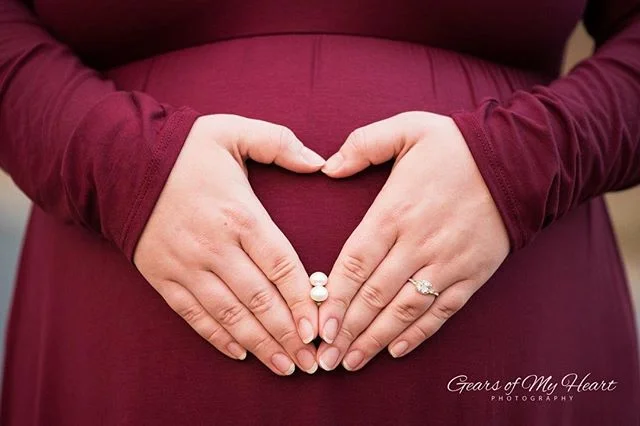 I don't often post at almost midnight, but sometimes things are on my ❤️heart and I just have to share 😉  This picture holds so much meaning to this incredible mama to be.  Her grandma passed away not too long ago and left her these pearl earrings a