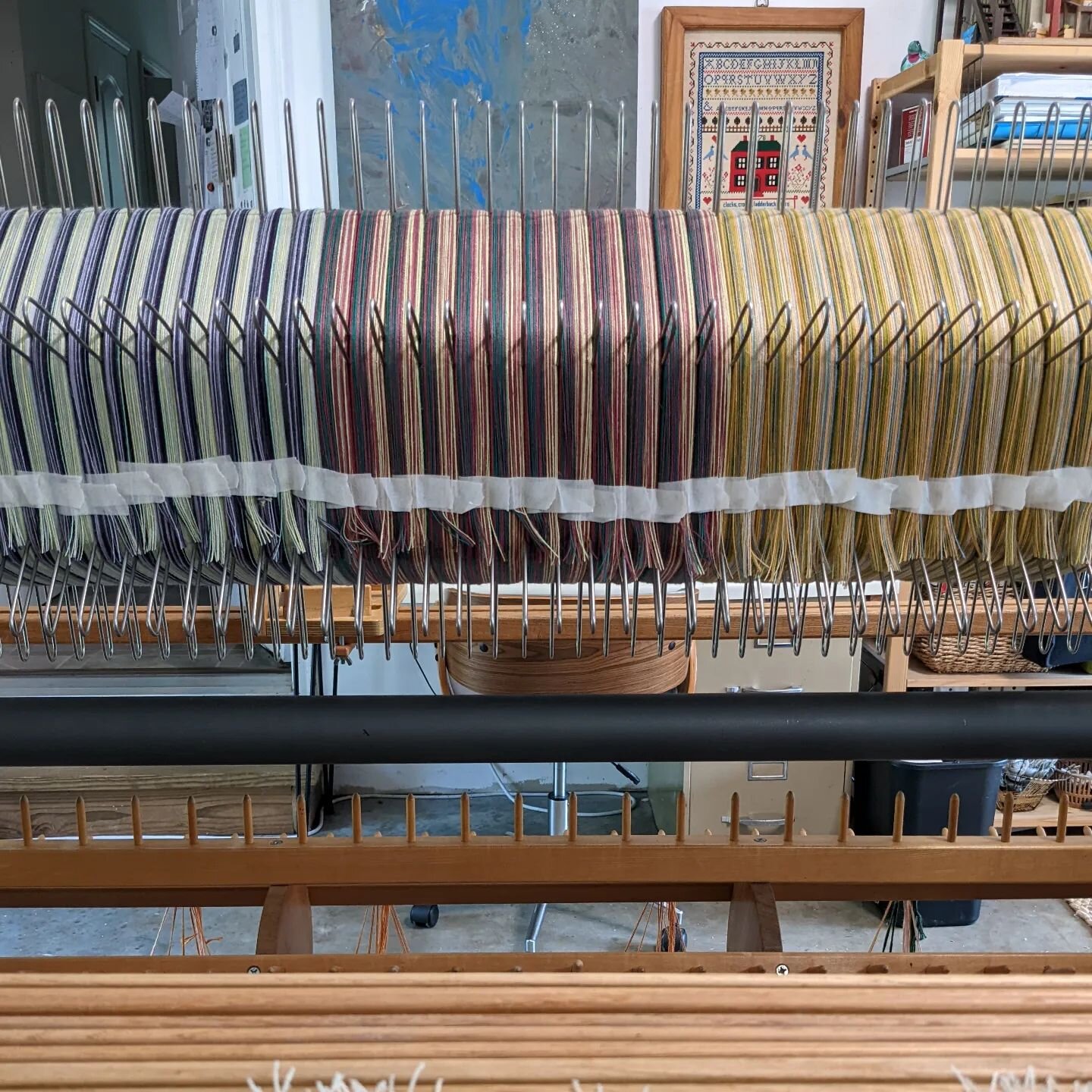All the colors, all the time 💖
#weaving #handwoven #productionweaving