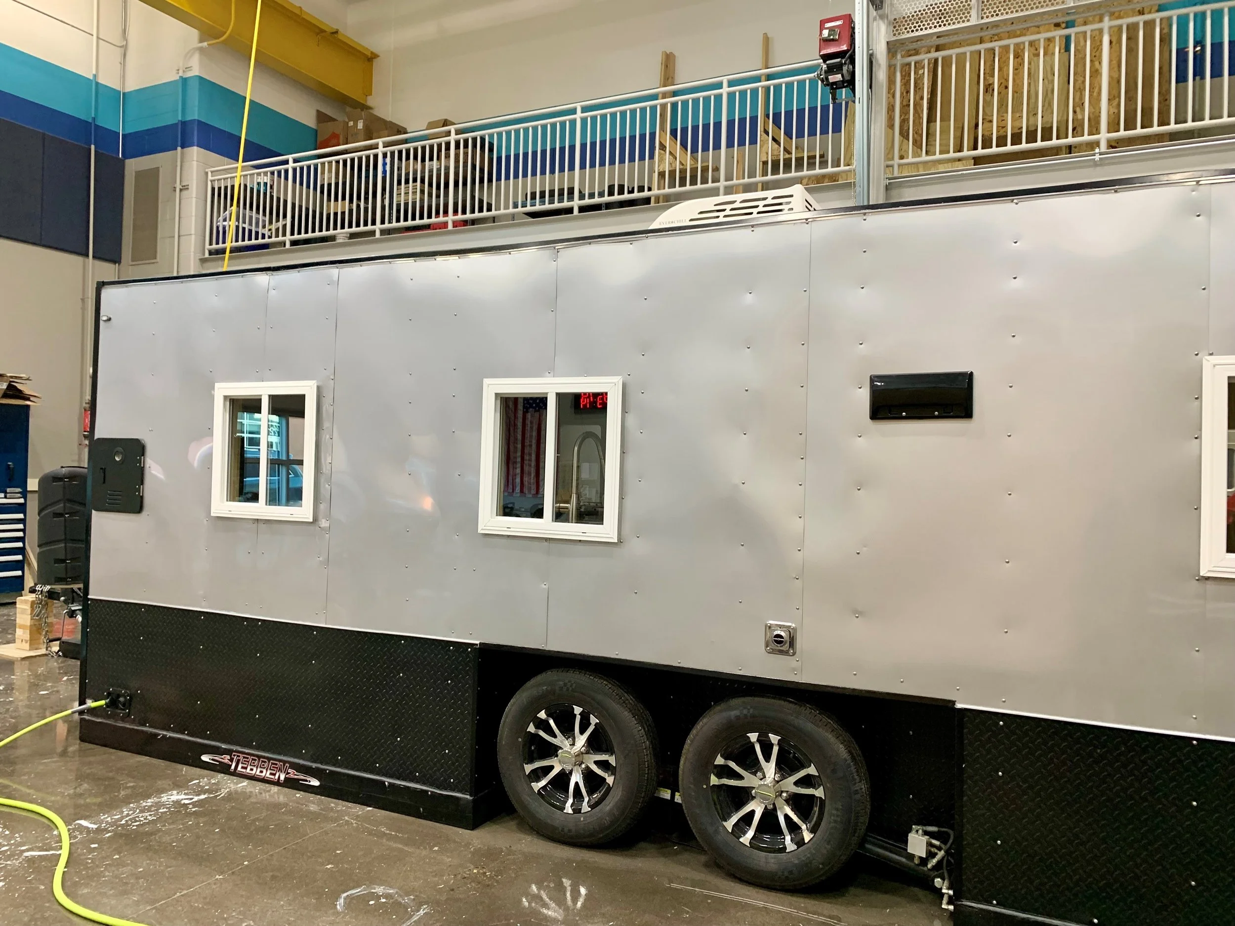 DELUXE TANDEM TRAILER ICE HOUSE/CAMPER/HUNTING QUARTERS —