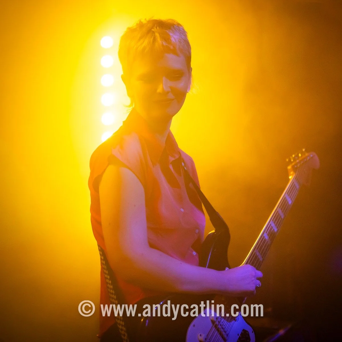 Perfect mix of skill, anger and humour at a legendary night from @mhaolmusic + @malloryhawk + @slothdotband at @sneakypetesclub (with optional M(h)aol pub quiz 😂). Photo album &gt; https://andycatlin.myportfolio.com/mhaol-mallory-hawk-sloth-18-septe