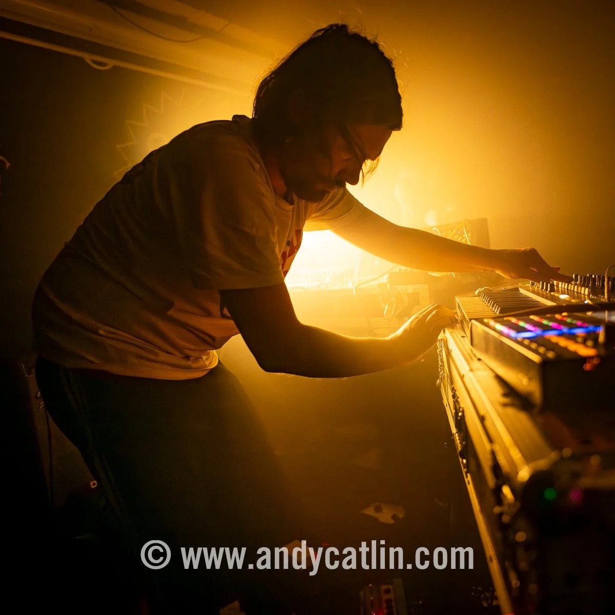 &ldquo;It might be loud, it might get intense, it might get weird&rdquo; Might? MIGHT??? Understatement of the Year from @benefitsuk at tonight&rsquo;s breath-taking and vital show at @sneakypetesclub with @the_dsm_iv 👏👏👏 Photo album &gt; https://