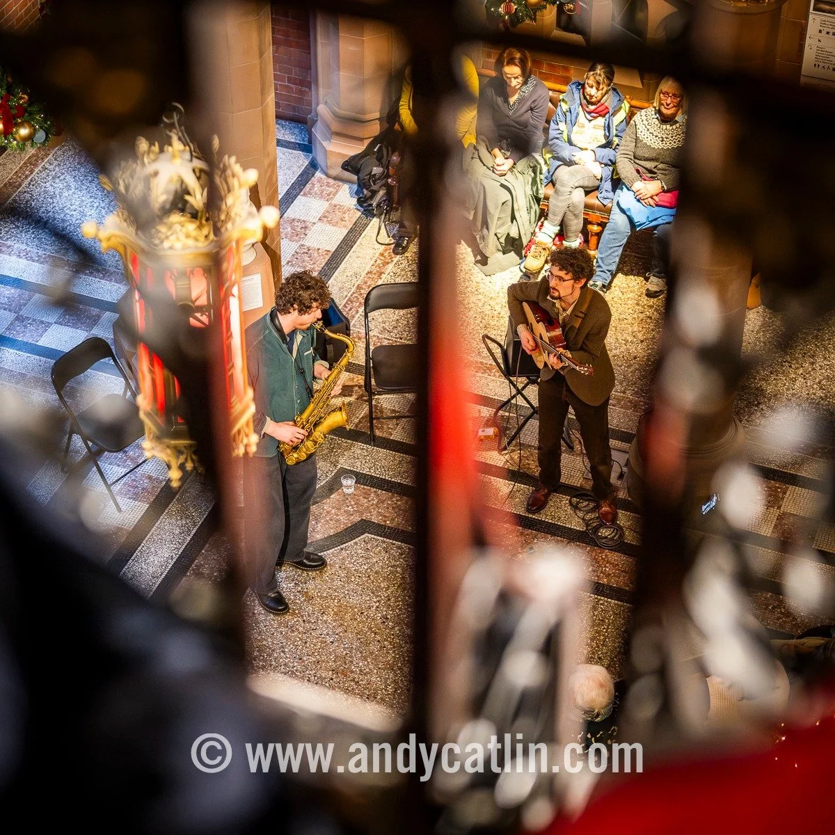 In the midst of the commercial meltdown of Edinburgh city centre, a gorgeous calming set this lunchtime from @mattcarmichaelmusic + @chrisamermusic at @nationalgalleriesscot Scottish National Portrait Gallery as part of @soundhouseorg Winter Festival