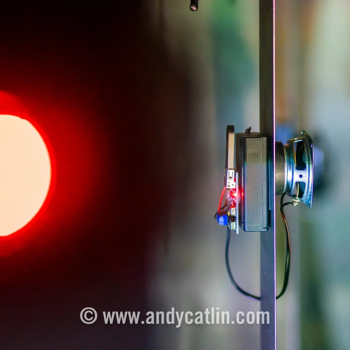 Great night experiencing @andrewjbrooksartist 'Close Listening' installation at @concreteblockgallery (all art is made better with furry friends and mulled wine 😀).

The installation uses multiple micro players of close listening recordings from con