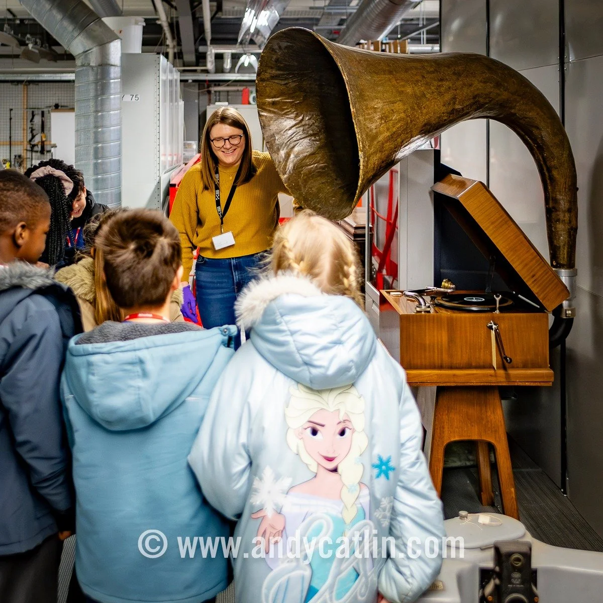Tuesday Tunes #1 : Fun times documenting St David&rsquo;s RC Primary School visit to the @nationalmuseumsscotland Collection Centre where they discovered the beginning of the vinyl revival 🎶
