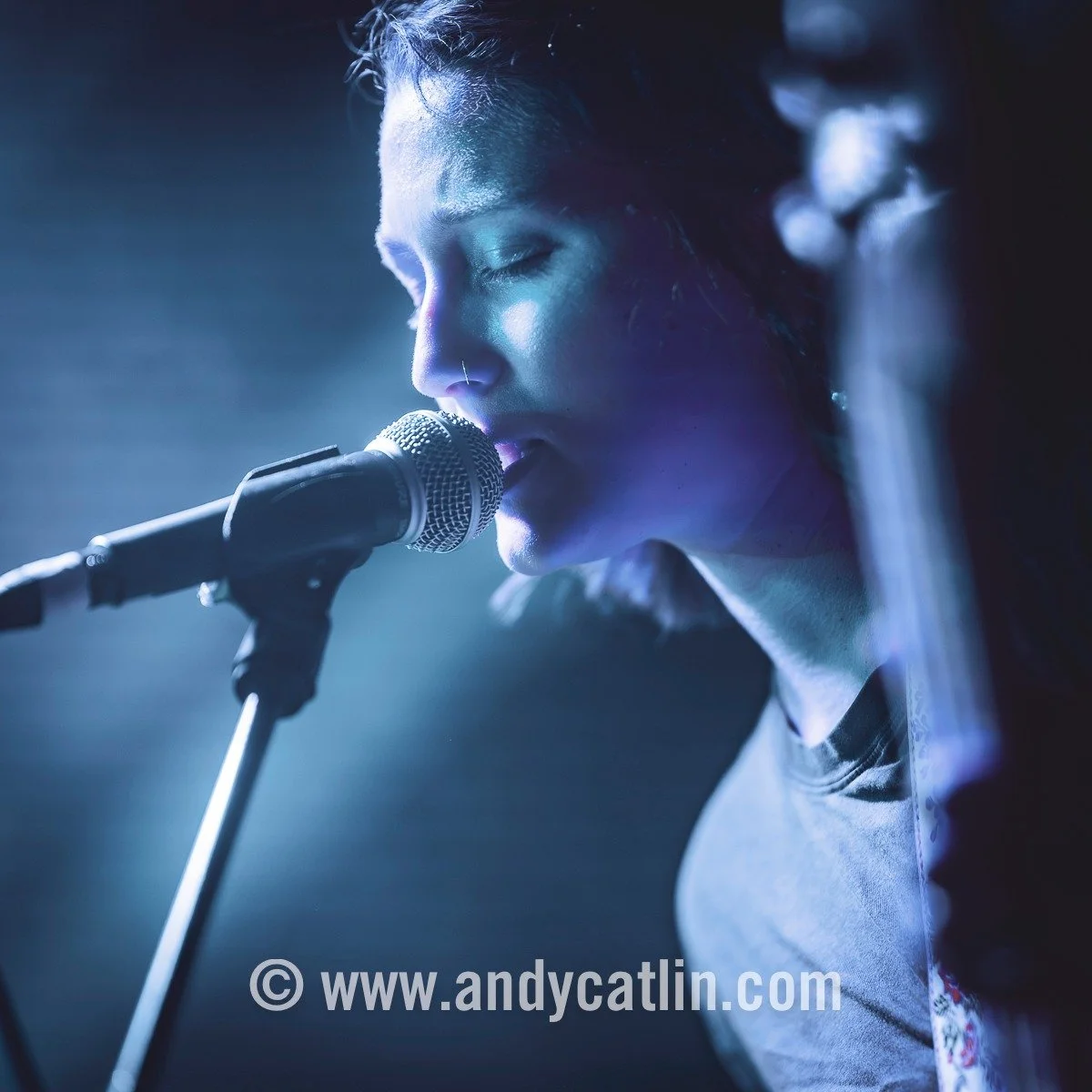 Grinning like a loon from the all the guitars'n'grooves at tonight's euphoric @golombgolombgolomb + @scarredlipband gig at @sneakypetesclub ❤️ Photo album > https://andycatlin.myportfolio.com/golomb-scarred-lip-25-august-2026