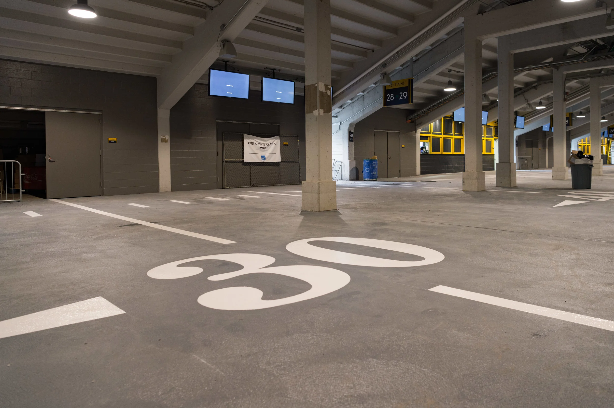 Yard Markers in Concourse.JPG