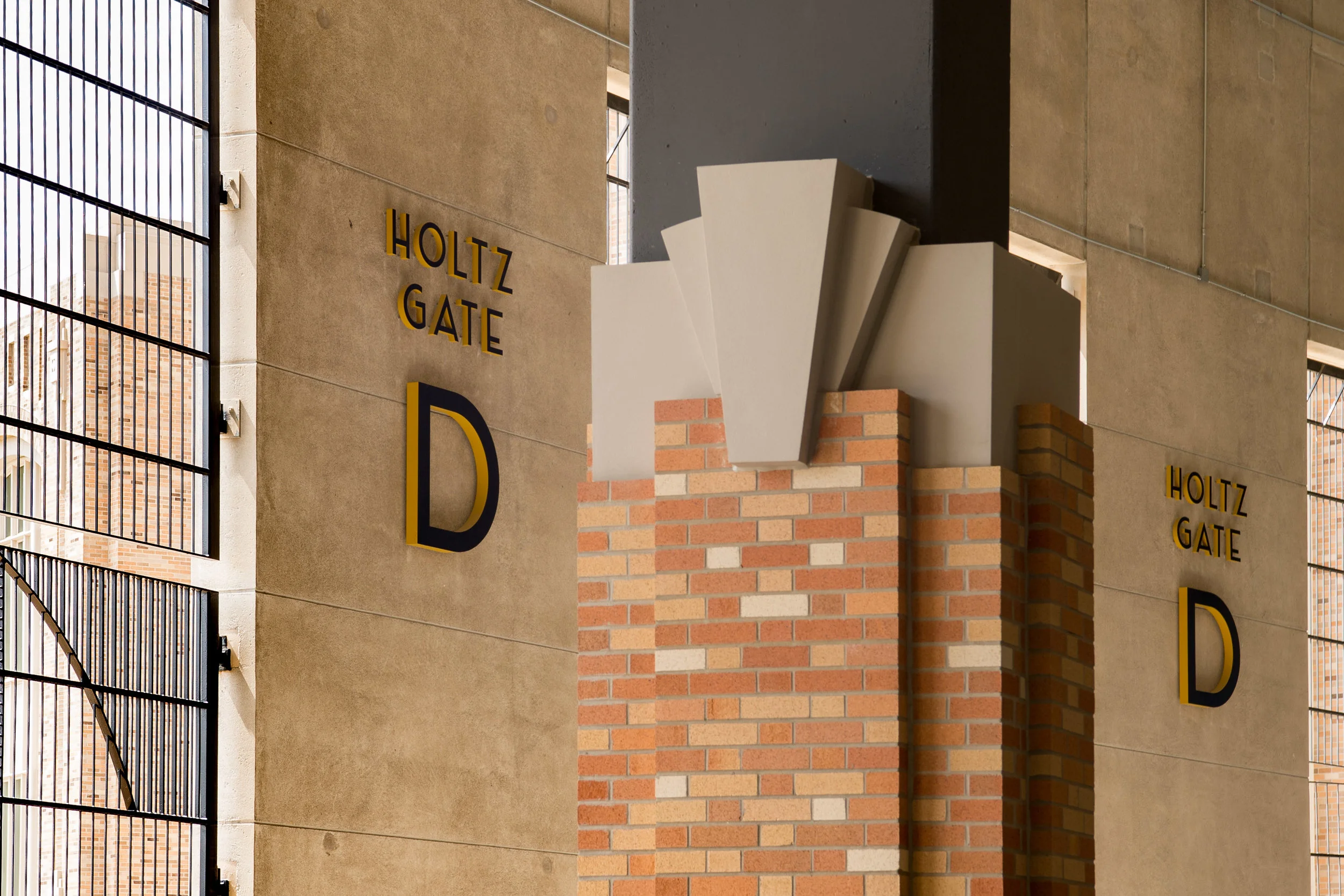 Holtz Gate (D).JPG
