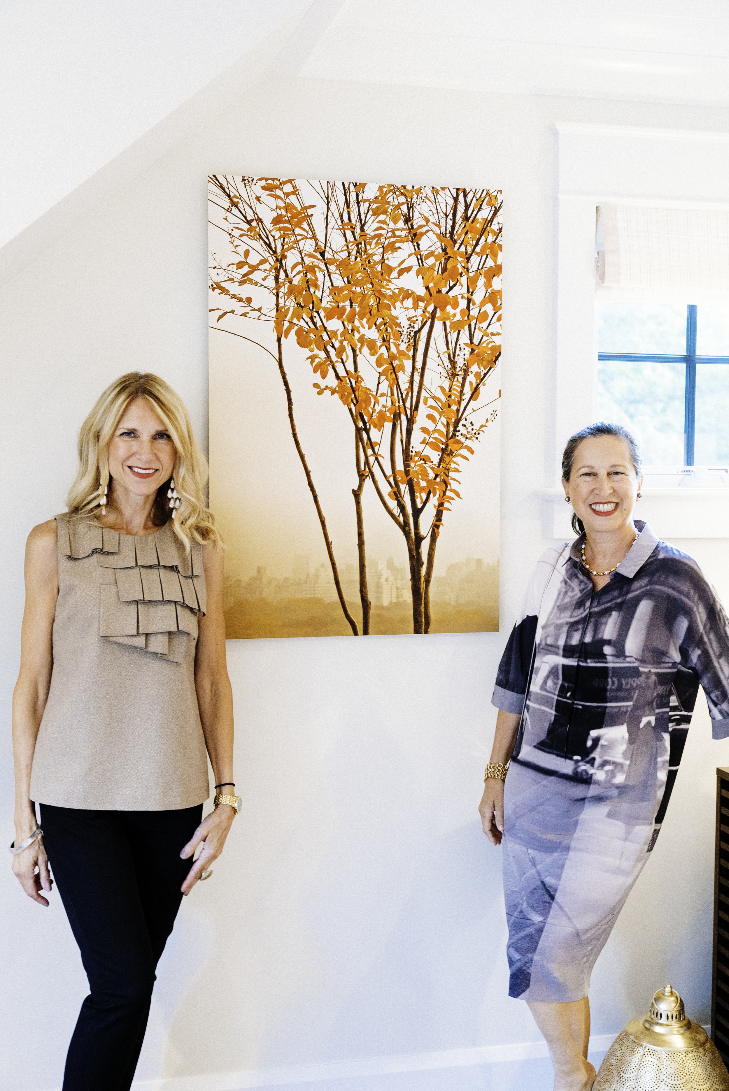 Jessica Hagen & photographer Elizabeth Kahane with her photograph NYC Rooftop, Central Park.