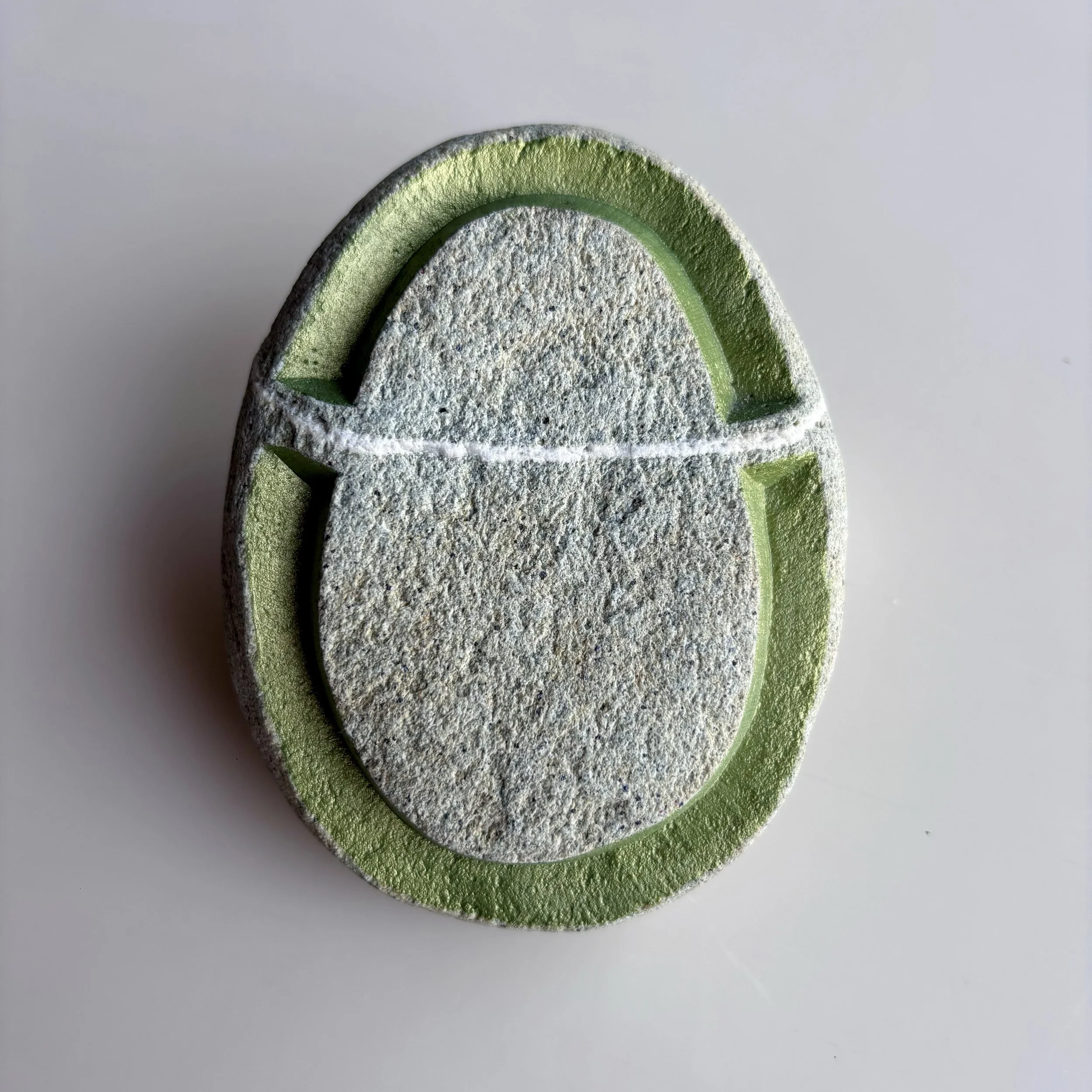 Oval in Metallic Green