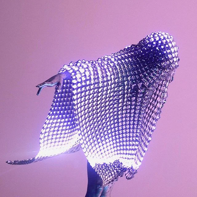 Just Glassin in a new cloak. #Houdini#netart #internetart #3d #digital #cinema4d #instadaily #illustration #visuals #digitalart #design #cgi#graphics #render #octane #motiongraphics #rendering #Glassin #nanomesh