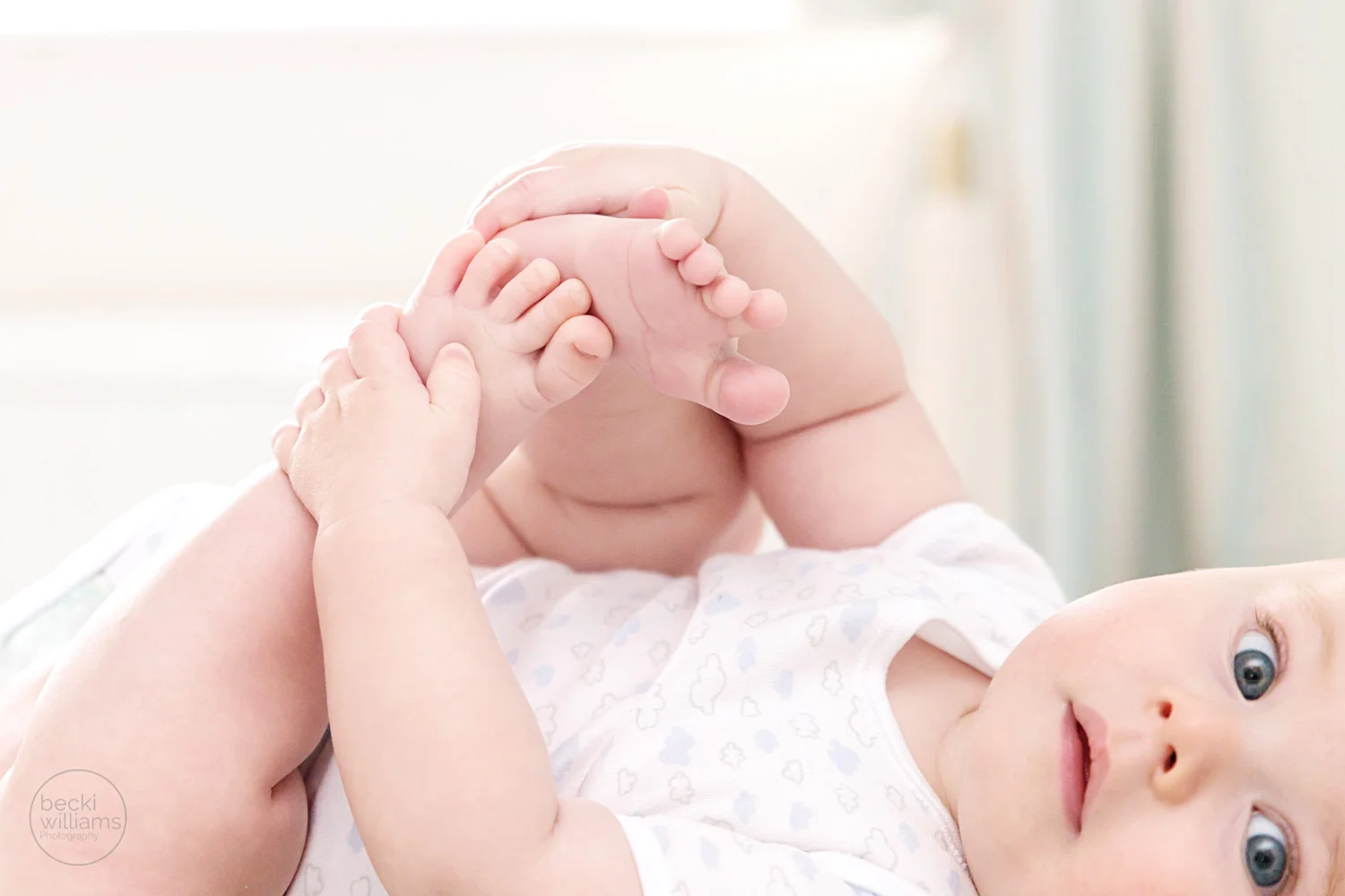 BABY PICTURES - 6 MONTH OLD PHOTOGRAPHY - baby grabbing feet