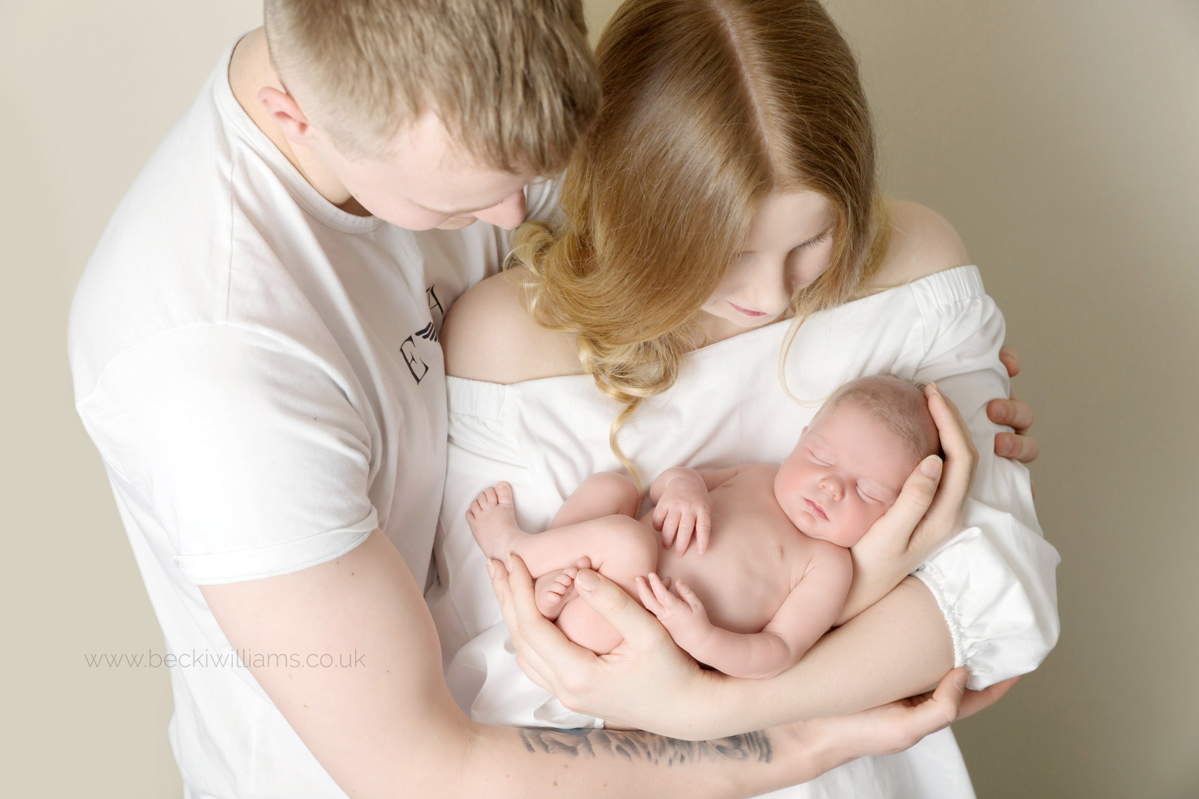 newborn-photography-hemel-hempstead-parents-sleeping-baby