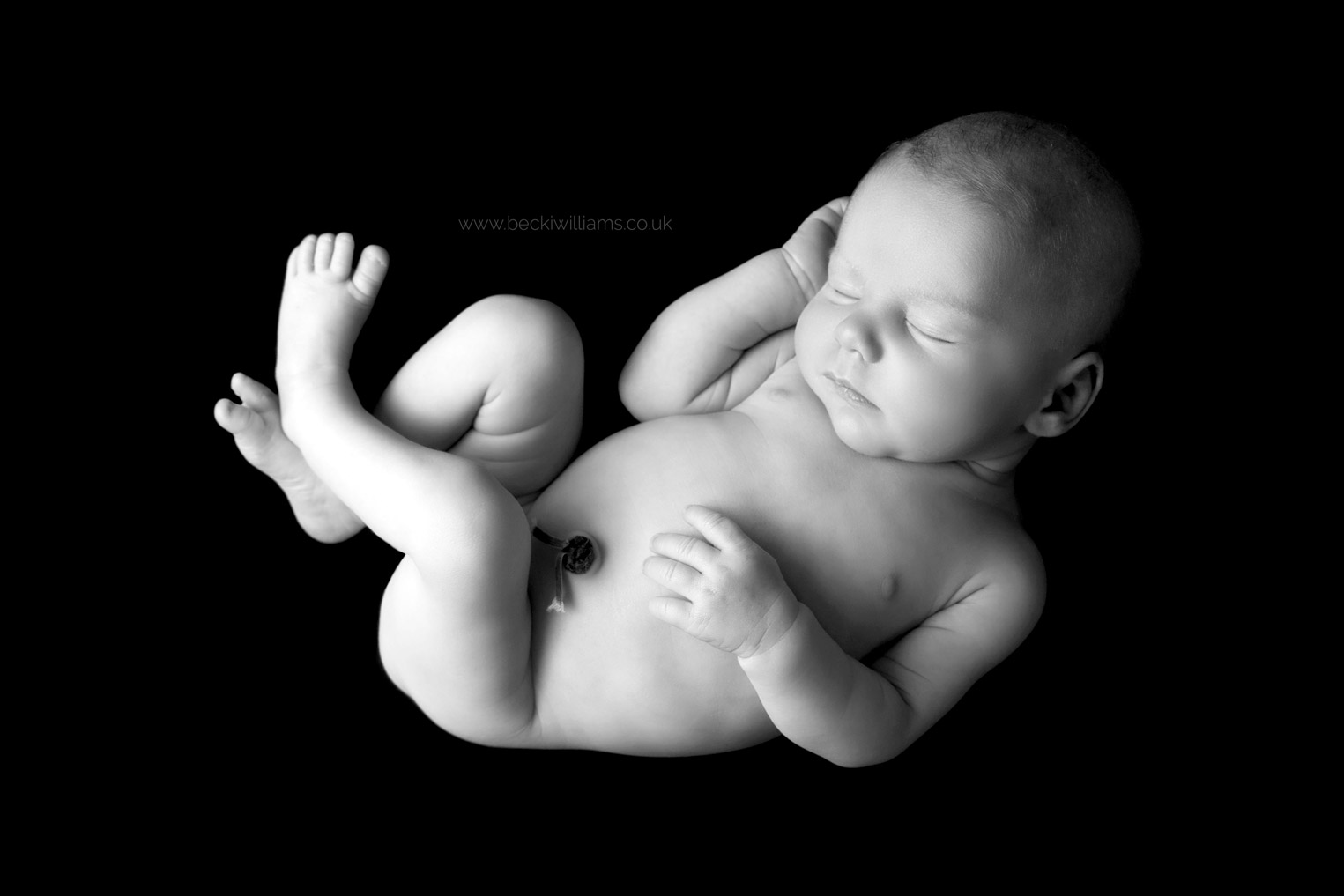 newborn-photography-hemel-hempstead-black-and-white-simple.jpg