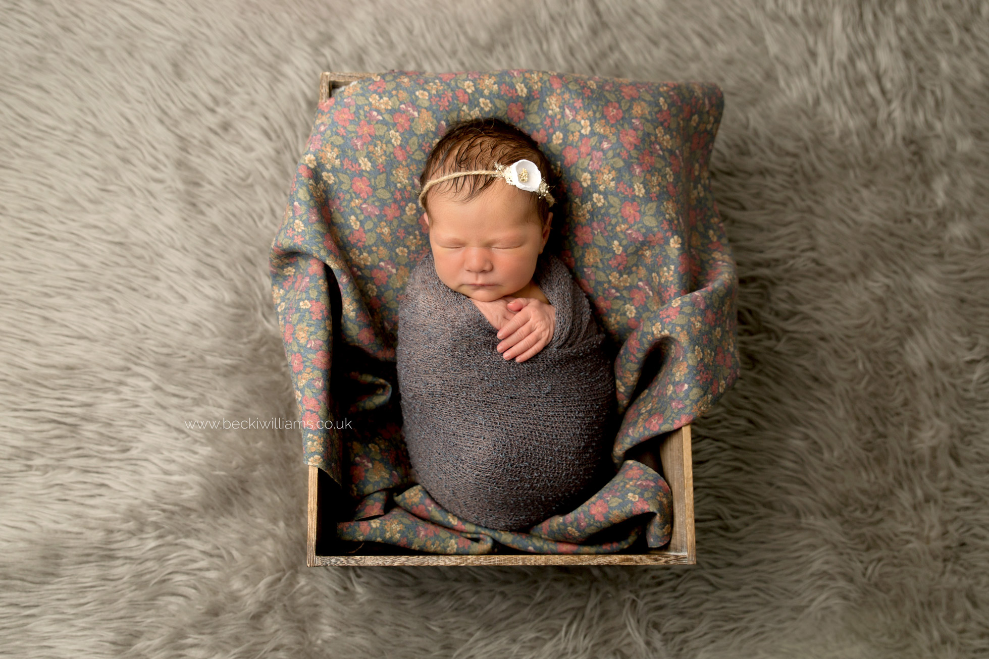 newborn-photography-berkhamsted-crate-flowers.jpg