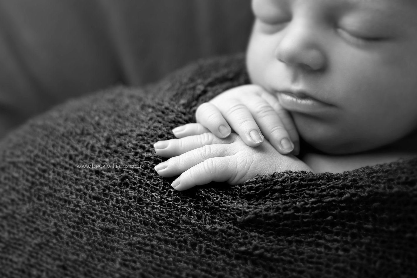 newborn-photography-st-albans-hands-details.jpg