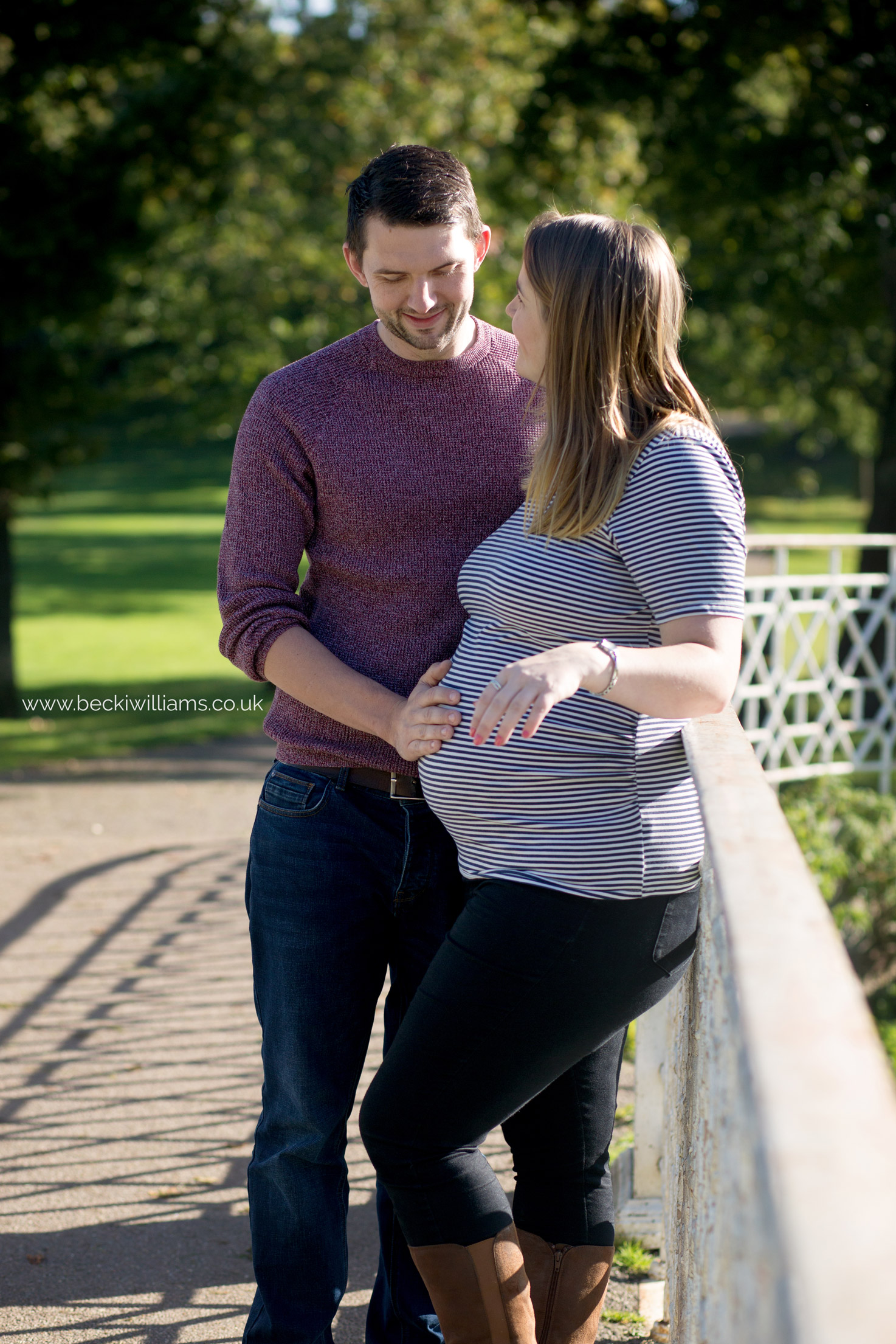 maternity-photography-in-Herfordshire-Gadebridge-Park-pregnancy-10.jpg