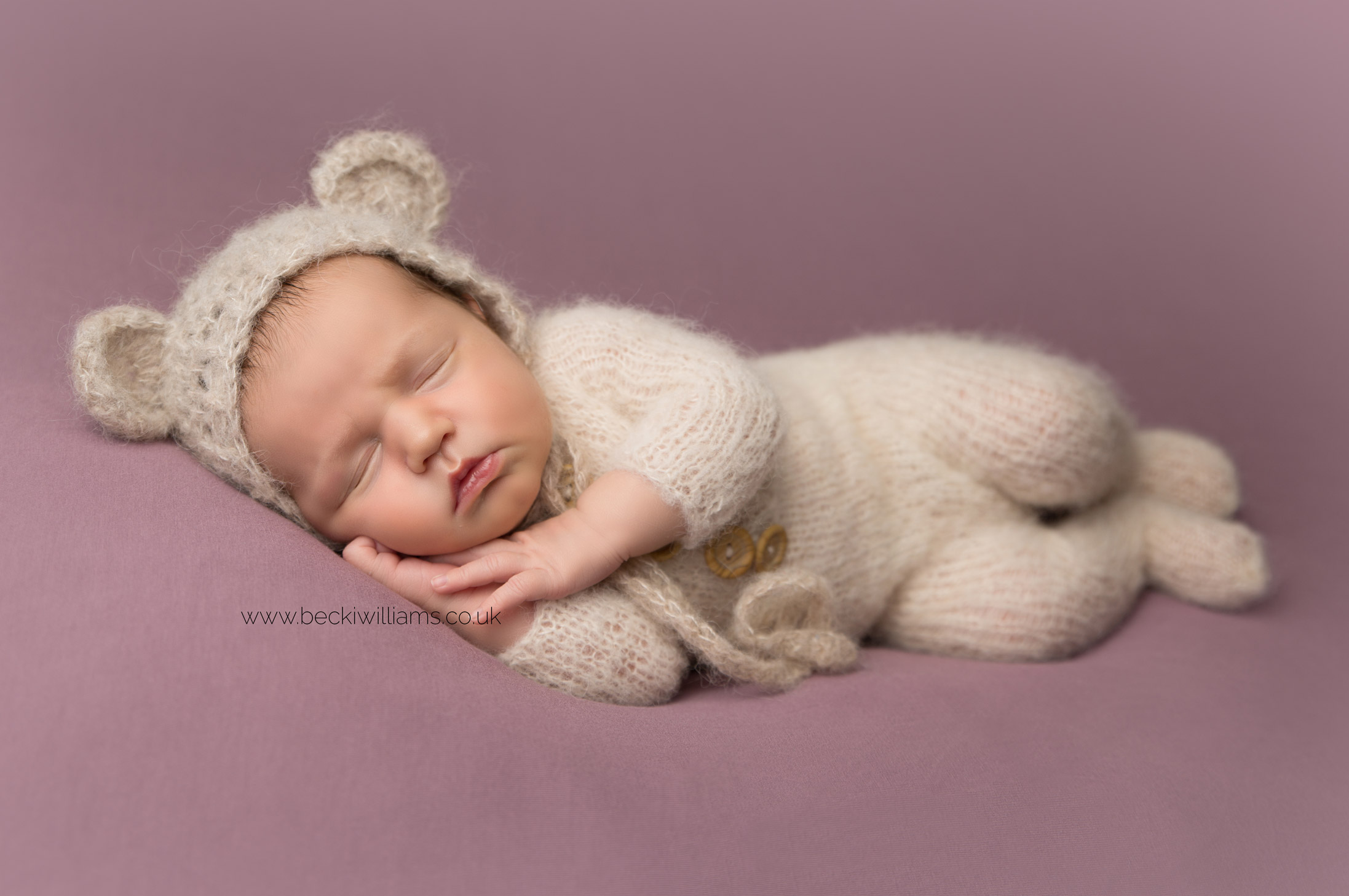 newborn-girl-portraits-hemel-hempstead-bear-pink-cute.jpg