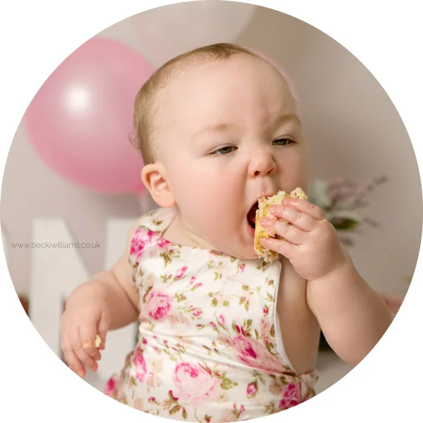 cake-smash-hemel-hempstead-pink-9.jpg