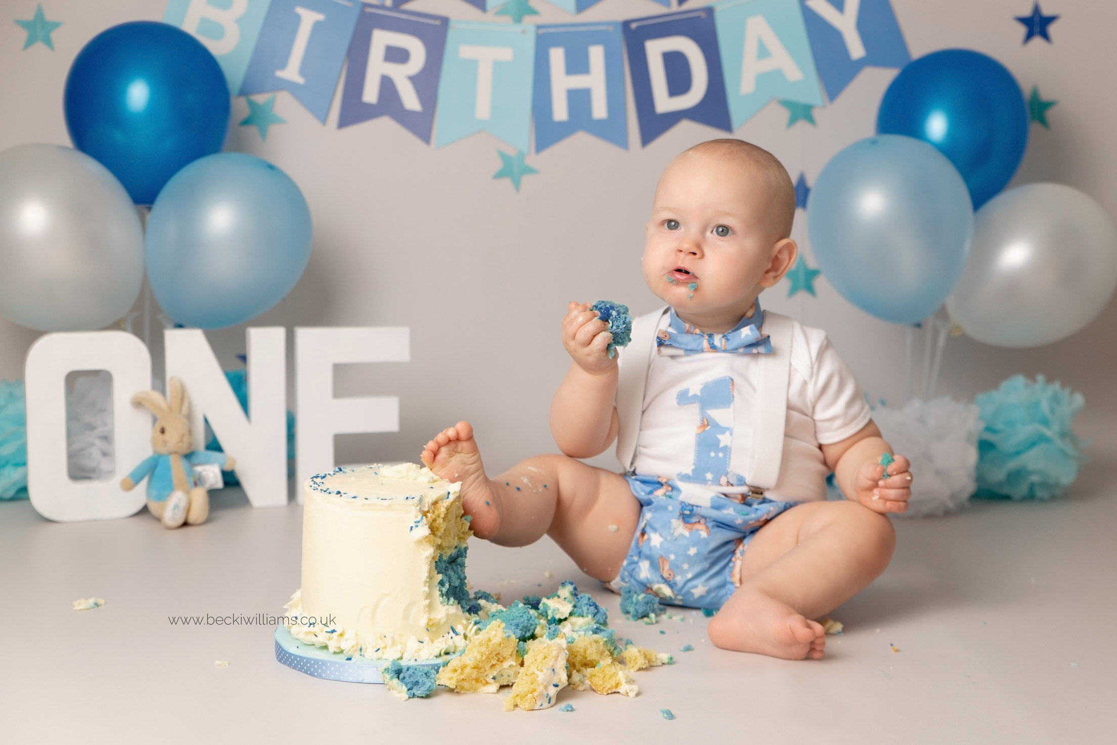 Blue Milton Keynes Cake Smash Photo Shoot