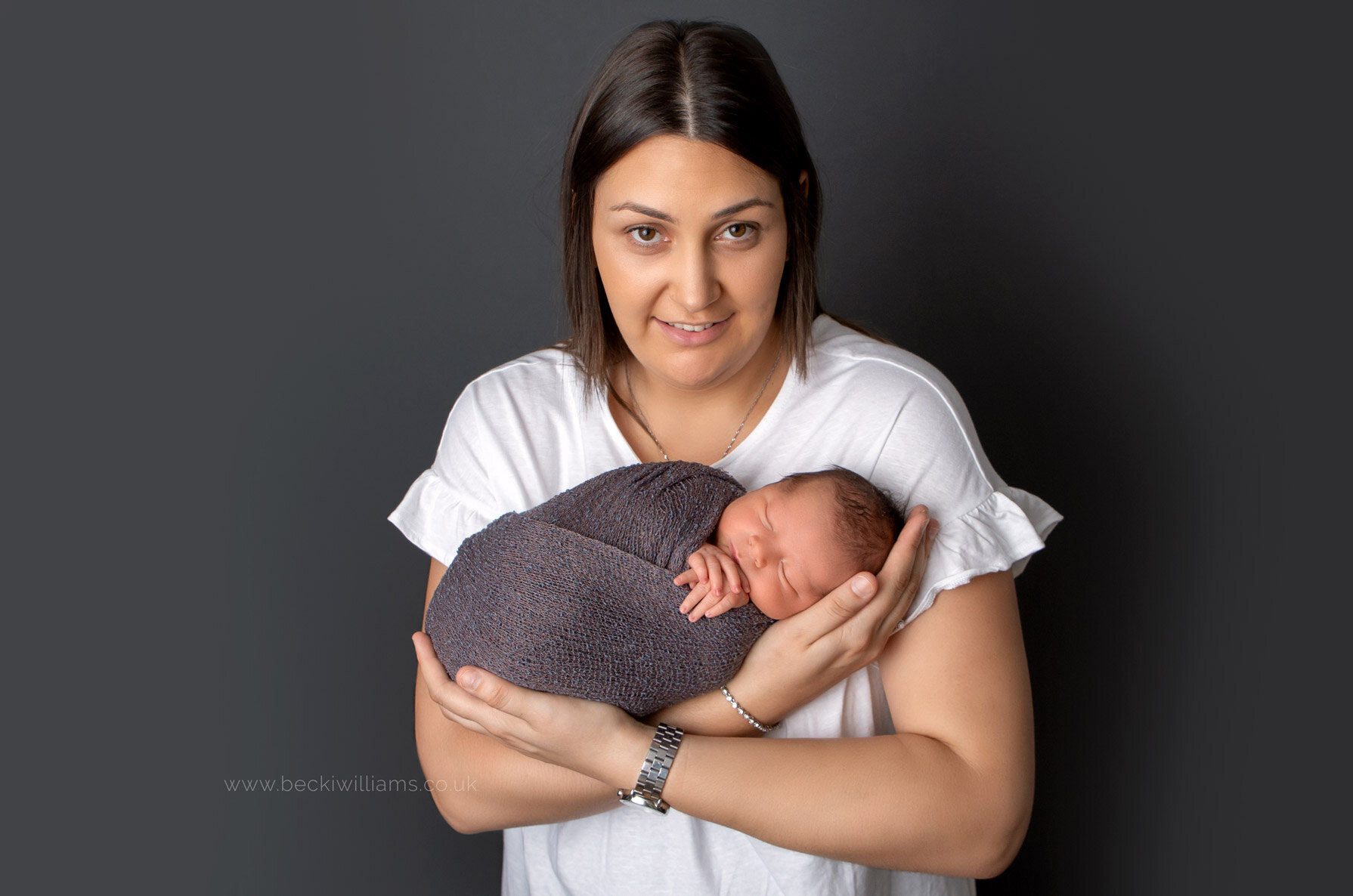 Creative-newborn-photos-hemel-hempstead-boy-grey.jpg