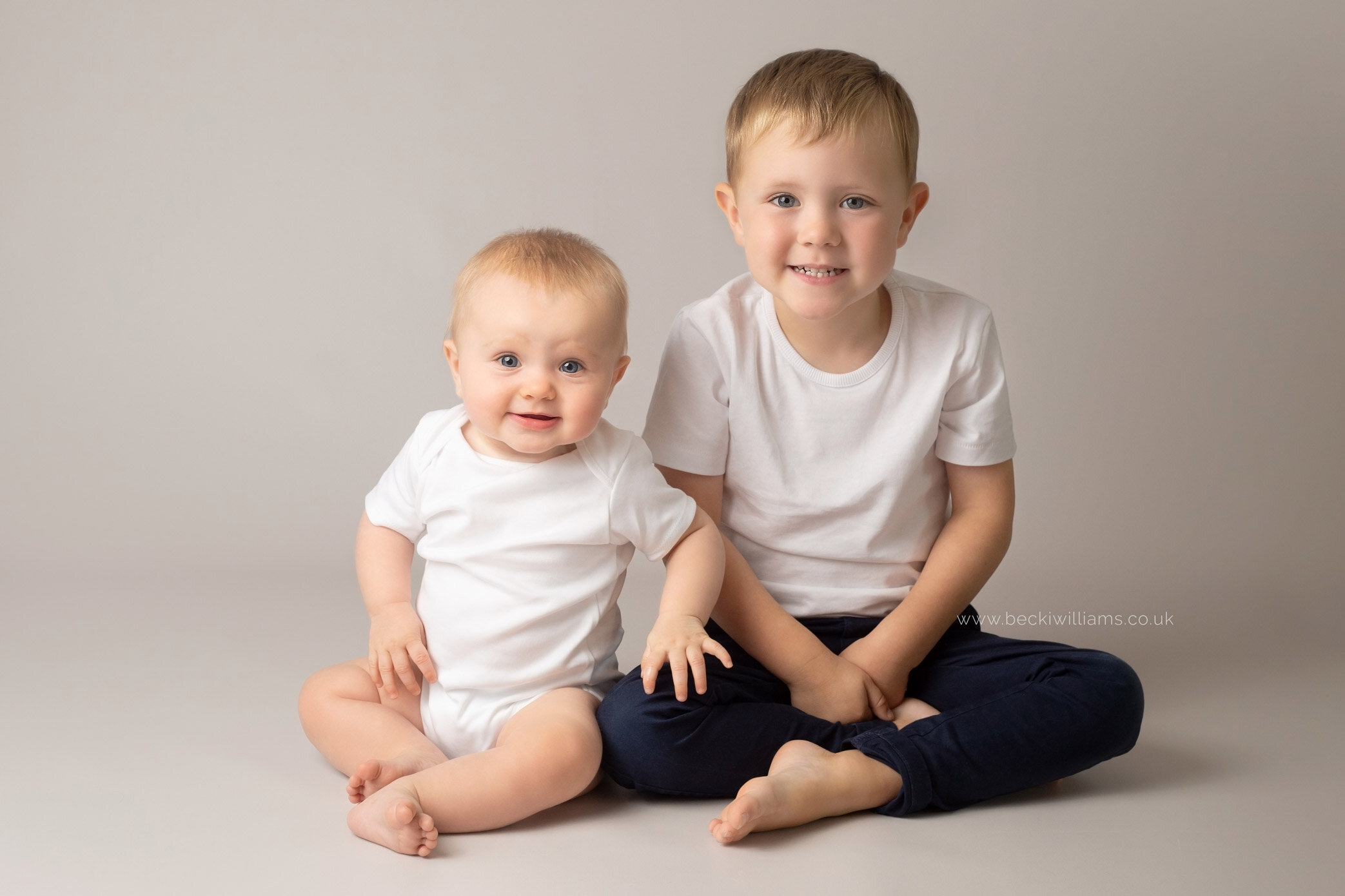 6-month-old-baby-photo-shoot-hemel-hempstead-siblings.jpg