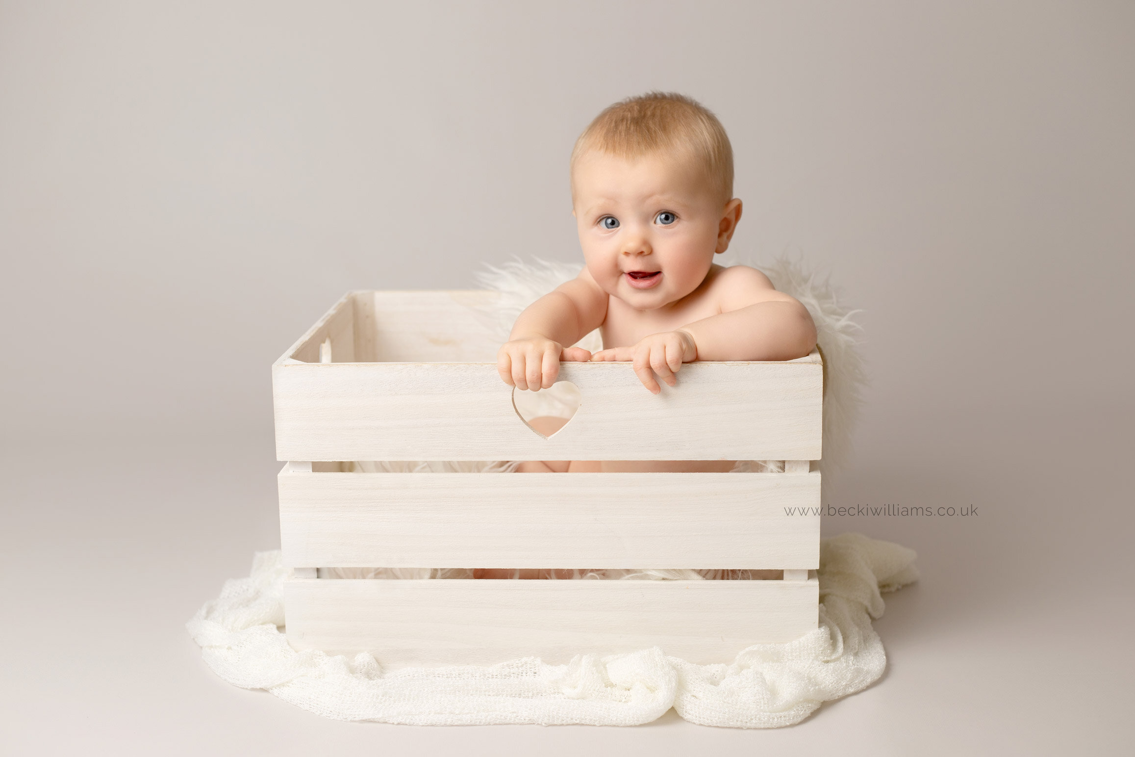 6-month-old-baby-photo-shoot-hemel-hempstead-studio-crate.jpg