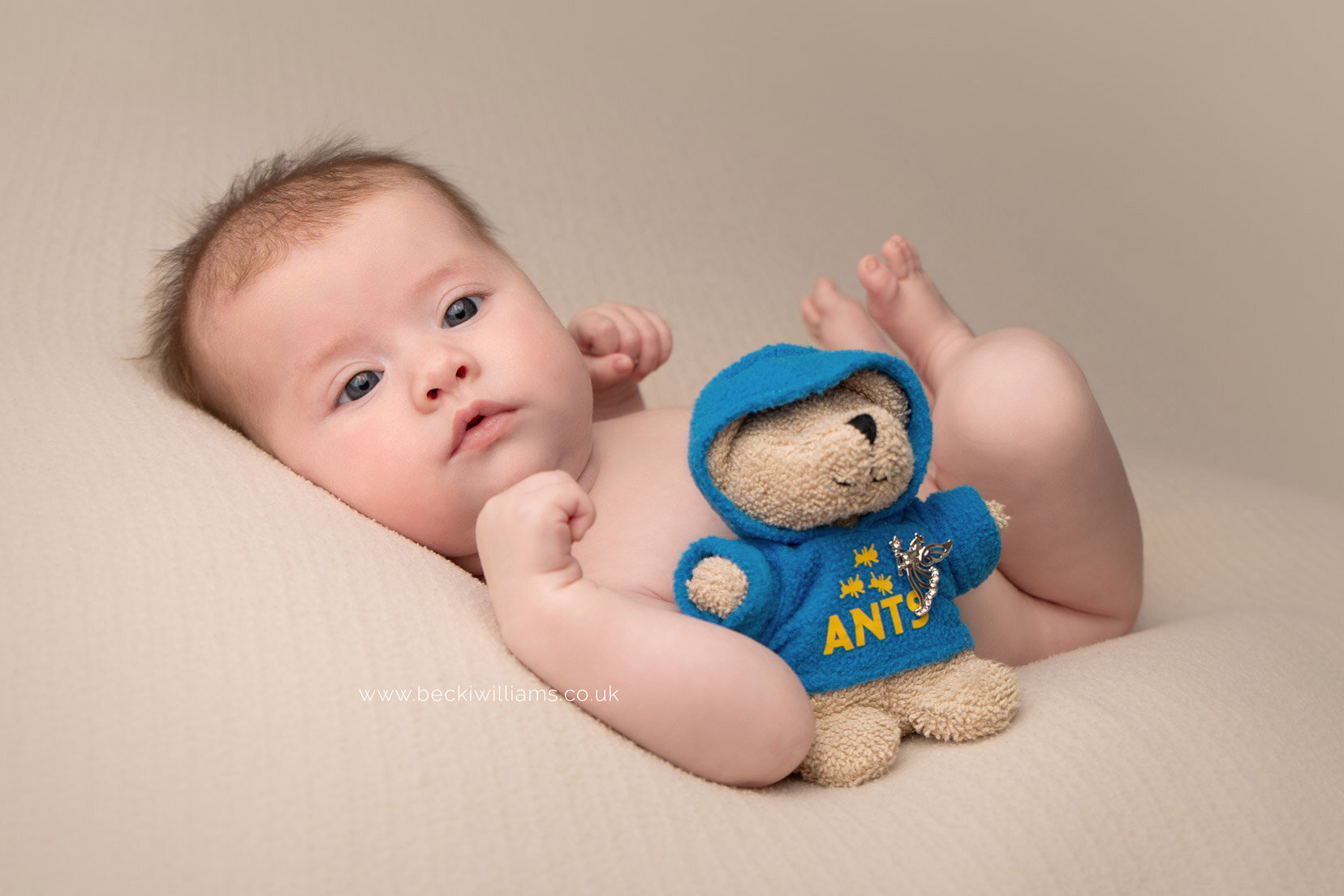 creative-baby-photos-hemel-hempstead-ANTS.jpg