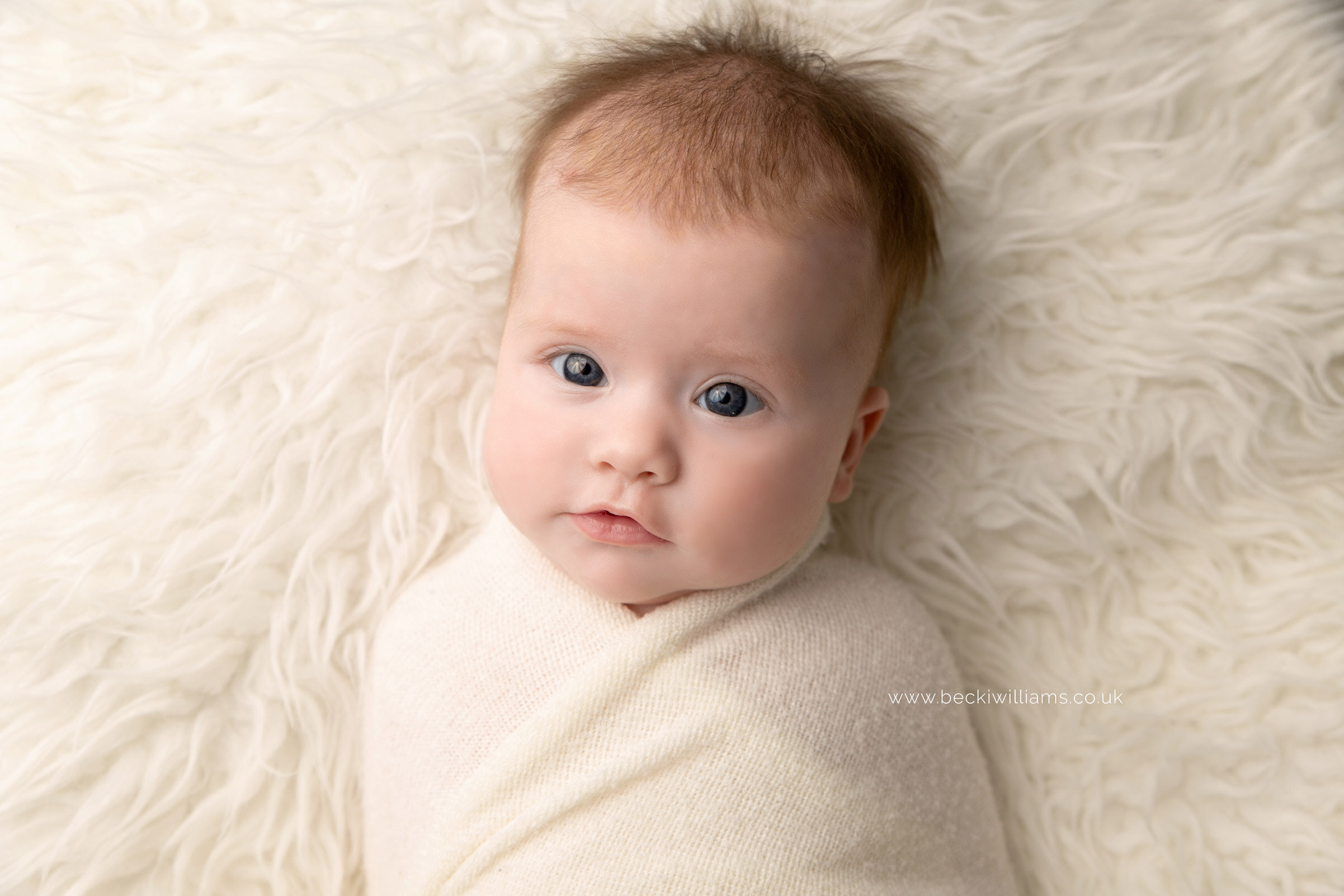 creative-baby-photos-hemel-hempstead-relaxed-fun-natural.jpg