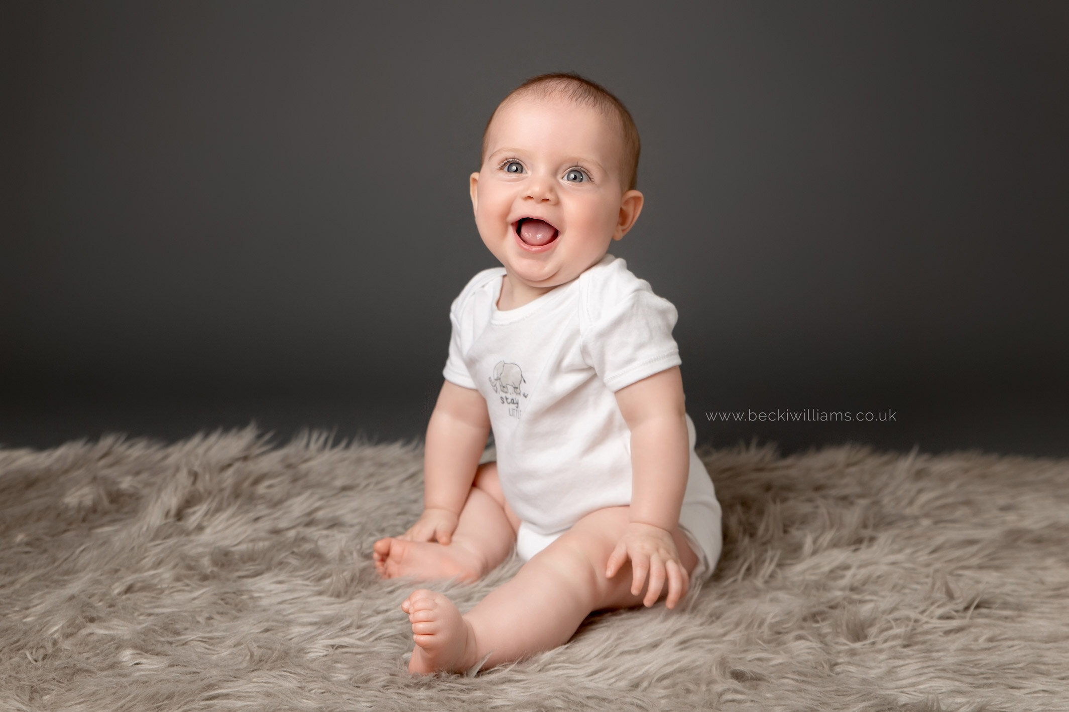 6-month-old-baby-photo-shoot-hemel-hempstead-smiley-fun.jpg