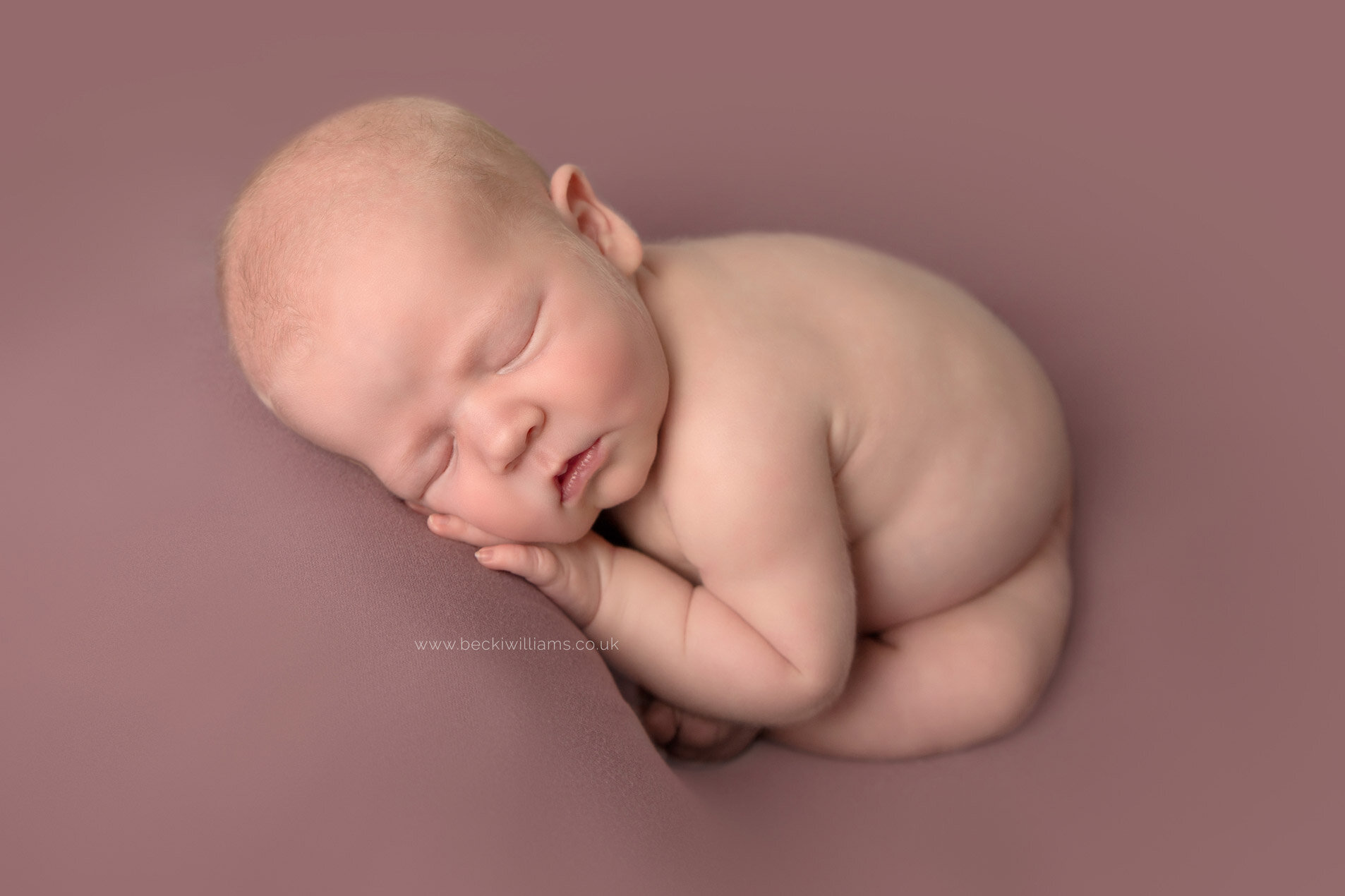 first-photo-shoot-newborn-hemel-hempstead-3.jpg
