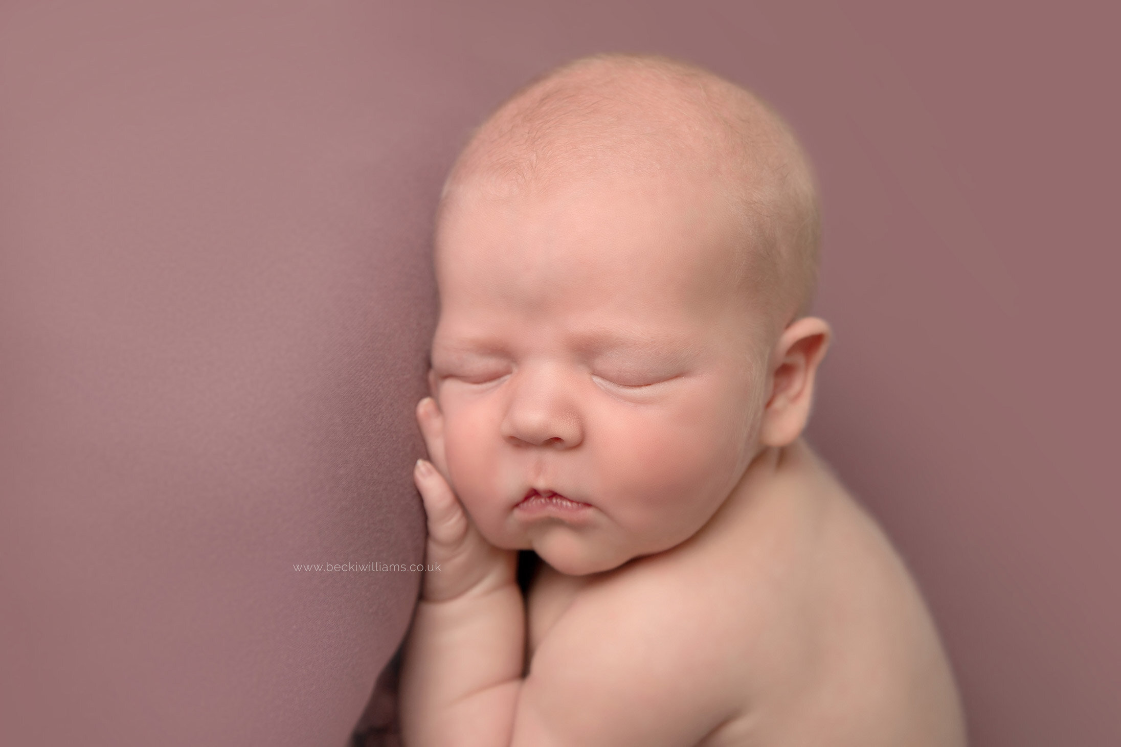 first-photo-shoot-newborn-hemel-hempstead-4.jpg