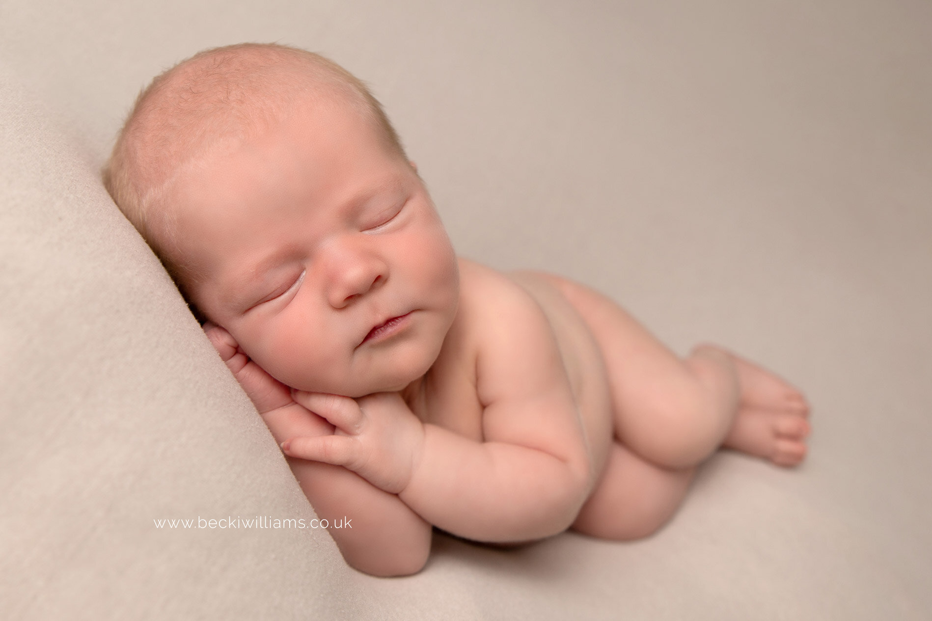 first-photo-shoot-newborn-hemel-hempstead-8.jpg