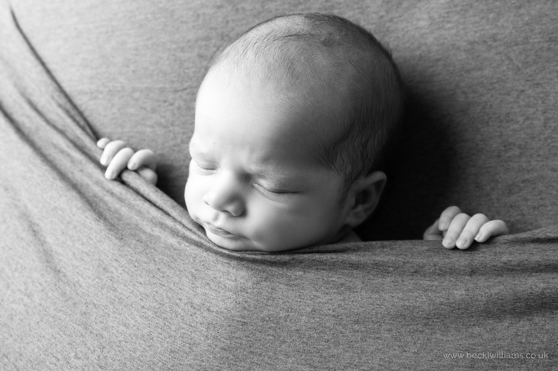 Luton-newborn-photography-studio-18.jpg