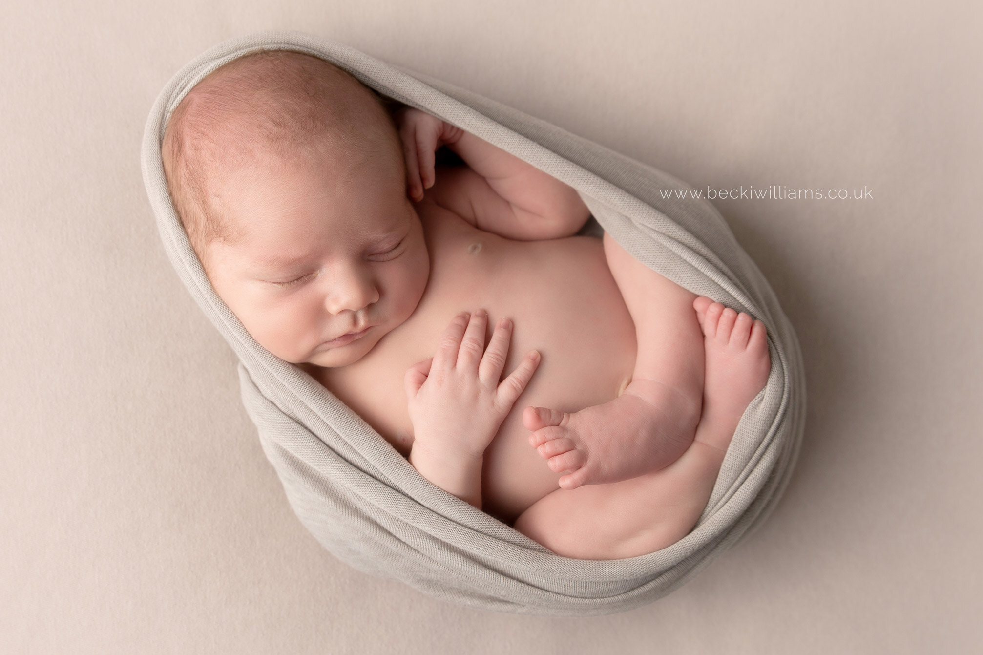Luton-newborn-photography-studio-20.jpg