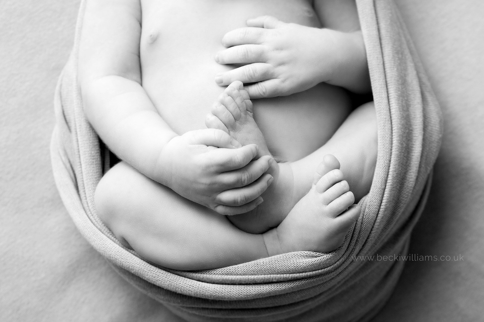 Luton-newborn-photography-studio-22.jpg