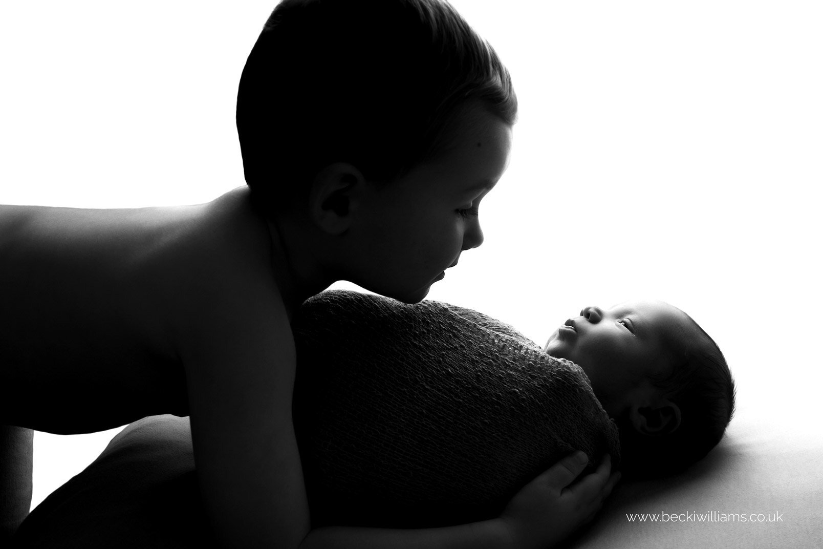 newborn-baby-photo-shoot-hemel-hempstead-big-brother-siblings.jpg