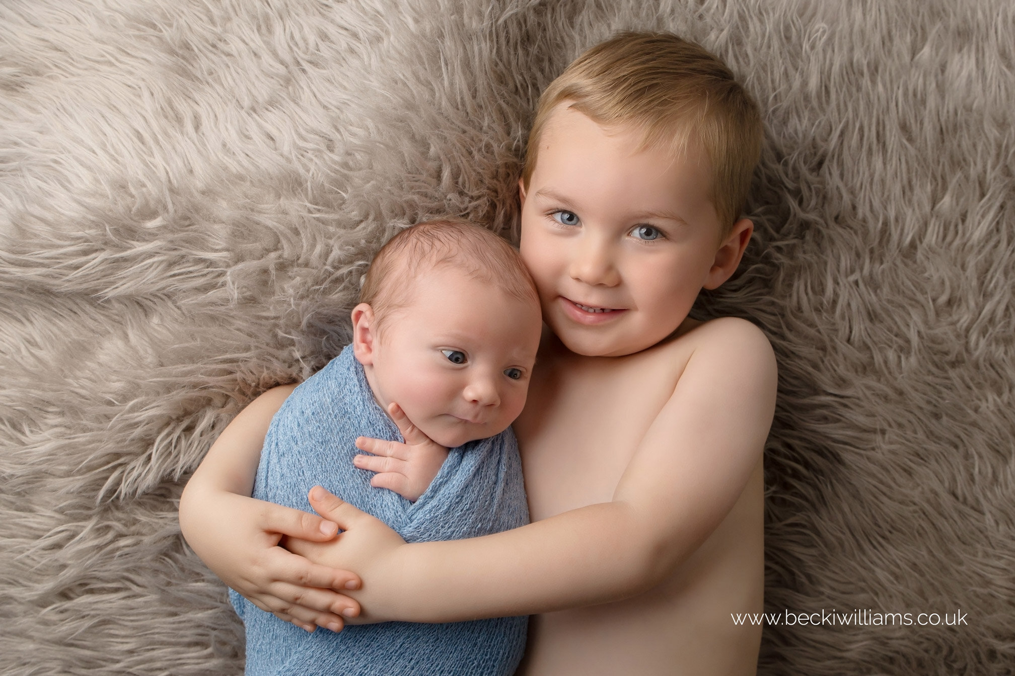 newborn-baby-photo-shoot-hemel-hempstead-siblings.jpg