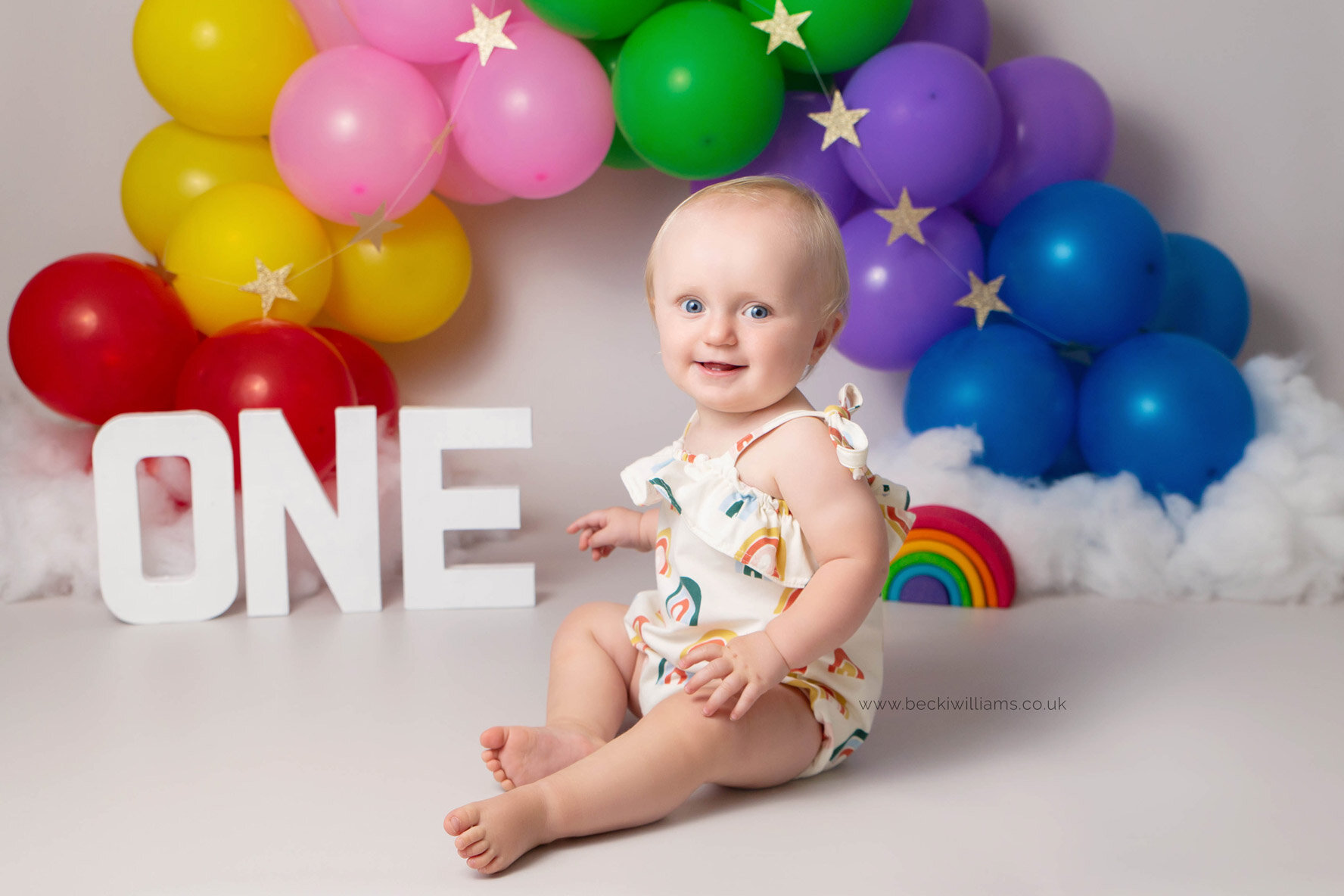 cake-smash-photo-shoot-hemel-hempstead-1-year-old-birthday.jpg