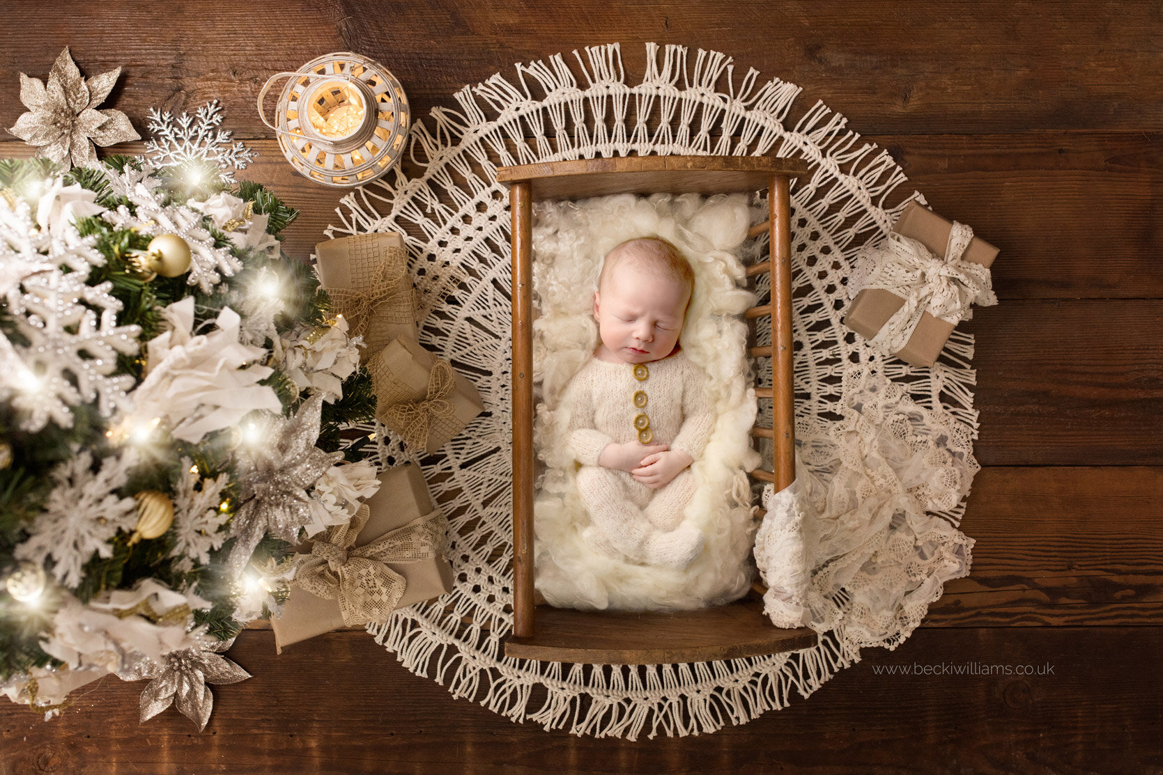 Christmas-newborn-photo-shoot-hemel-hempstead-11.jpg